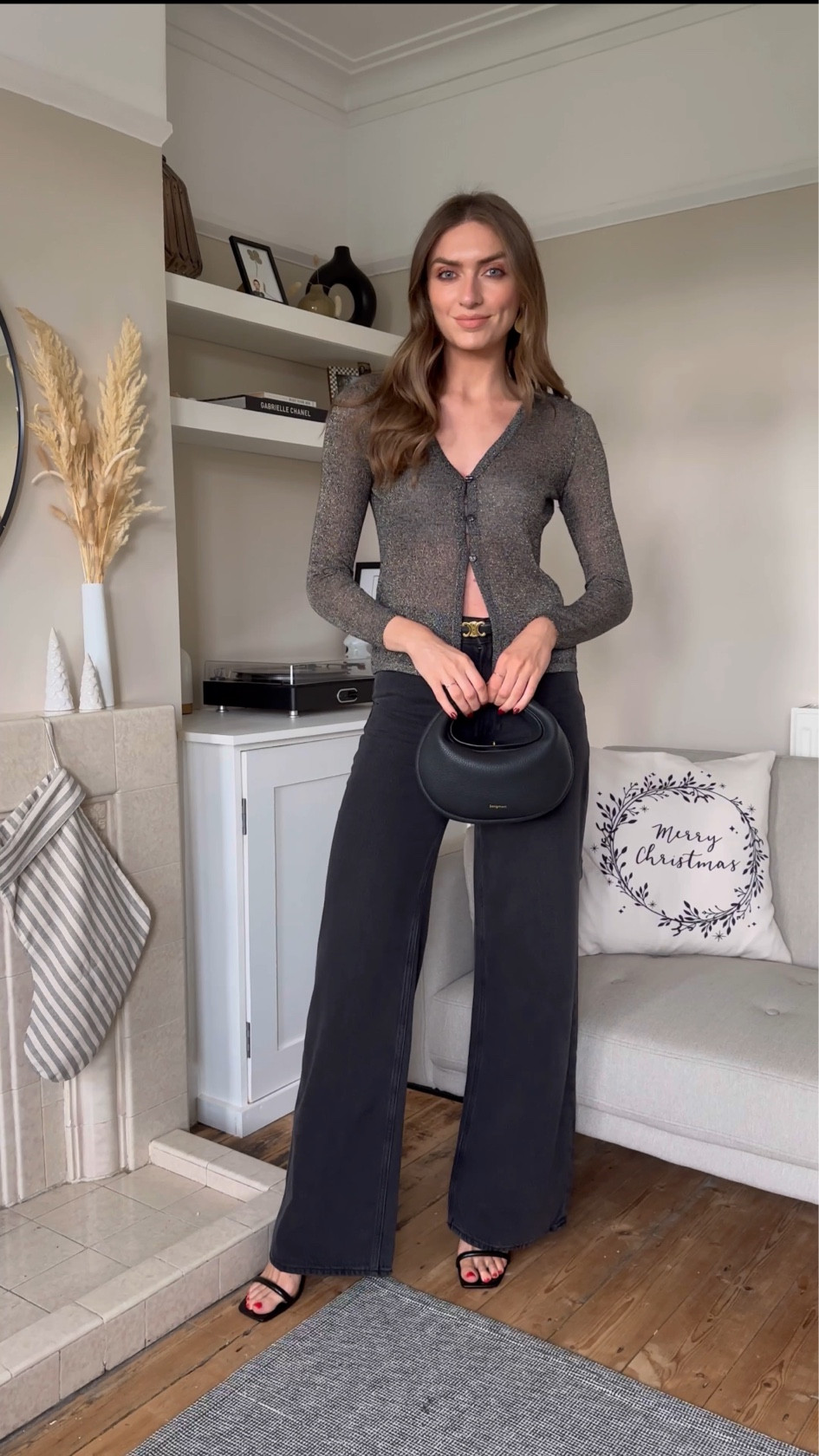 ad. Date night ready with @abercrombie

Wearing a small in the metallic top
26Long in the wide leg jeans
I’m 5ft 6 



#LTKeurope #LTKuk #LTKwinter