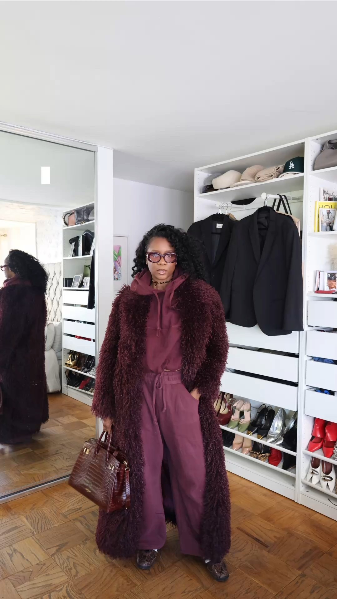 Styling my latest haul: elevated winter basics from Zara, Asos & Aritzia. From tonal dressing to elevated loungewear, here’s how I’m wearing the new pieces. Full styling breakdown on YouTube!
#winterstyle #winteroutfits #zara #asos #aritzia #haulstyle #outfitinspo #elevateyourstyle #winterfashion #styleinspo #fashionhaul #ootd #zarahaul #winterwardrobe #fashioninspo

#LTKgrwm