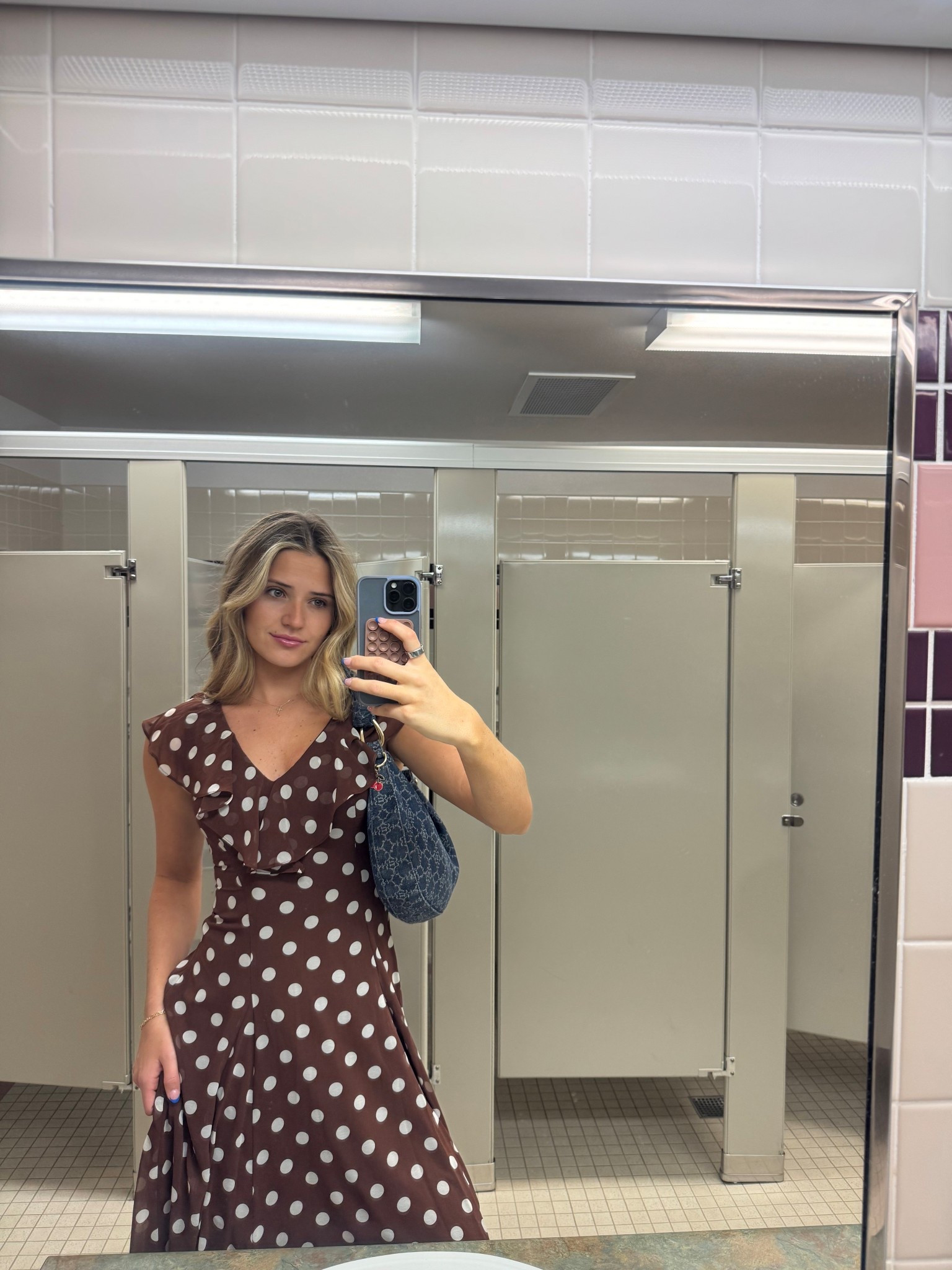 cutest polka dot dress!!! I’m wearing a size small!!! 🤎