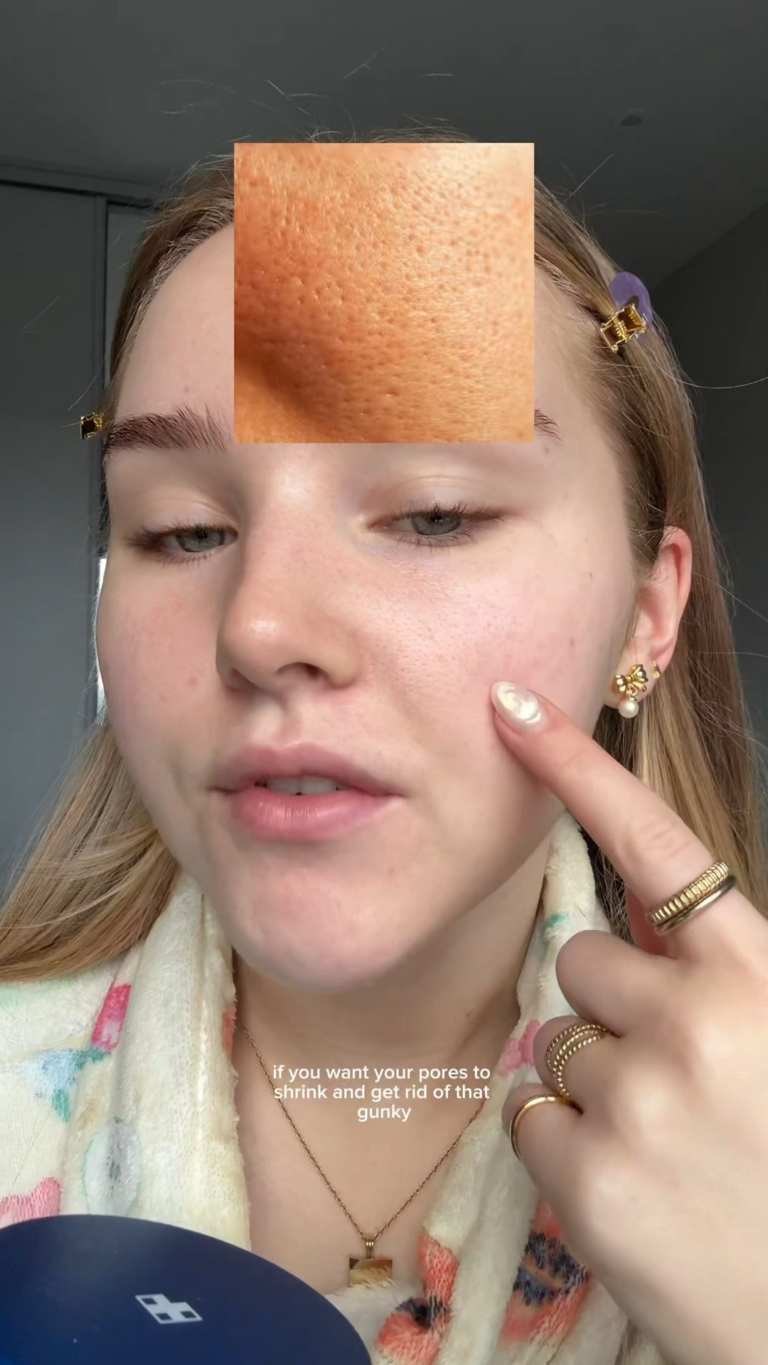 how to UNCLOG your skin & prevent breakouts !!
products:

Medicube  zero pore pads 2.0 & booster pro (I spoke about the airshot mode)

#skintok #clearskin #cloggedpores #exfoliate #breakouts #koreanskincare