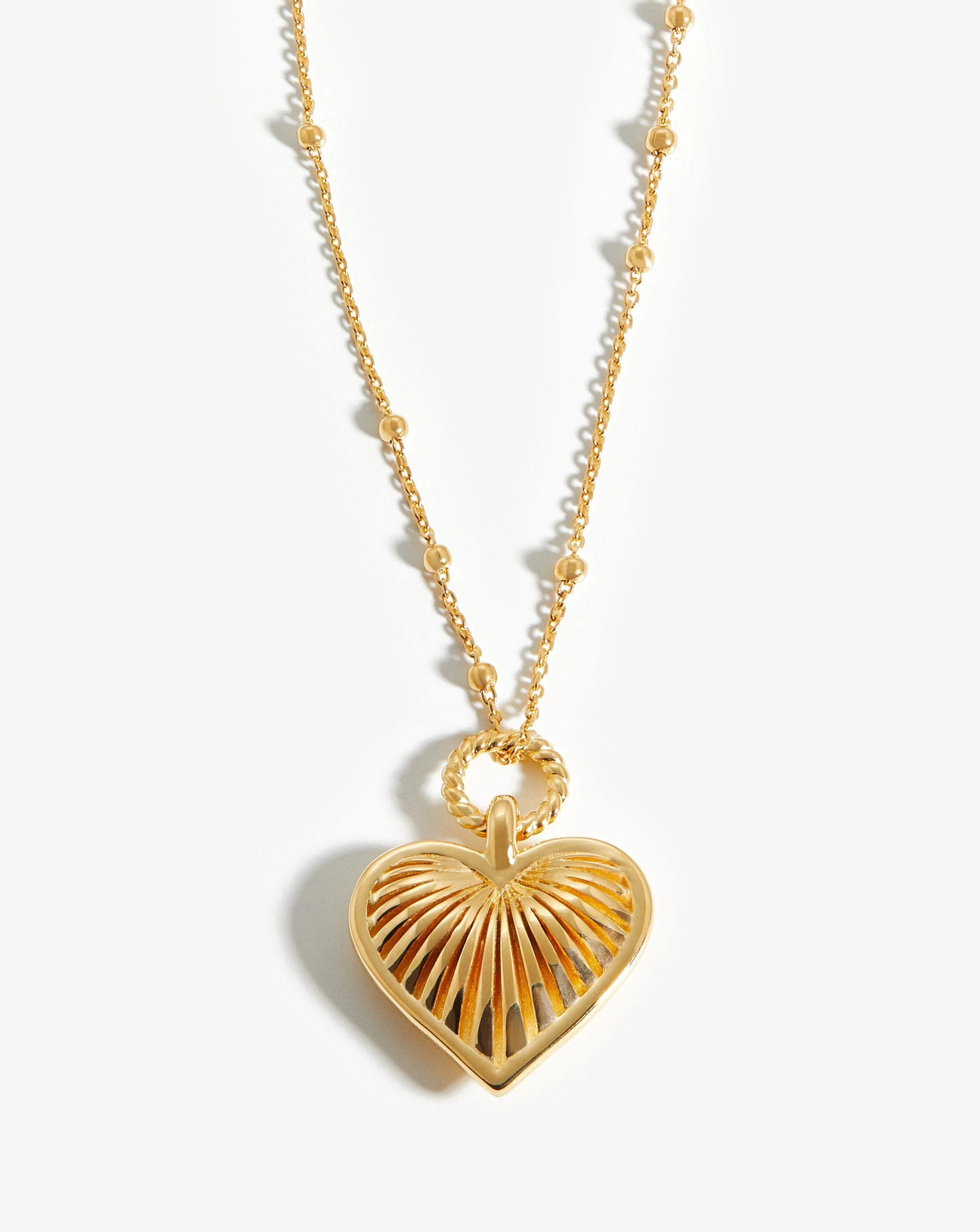 Ridge Heart Charm Necklace | 18ct Gold Plated | Barbiecore | Missoma