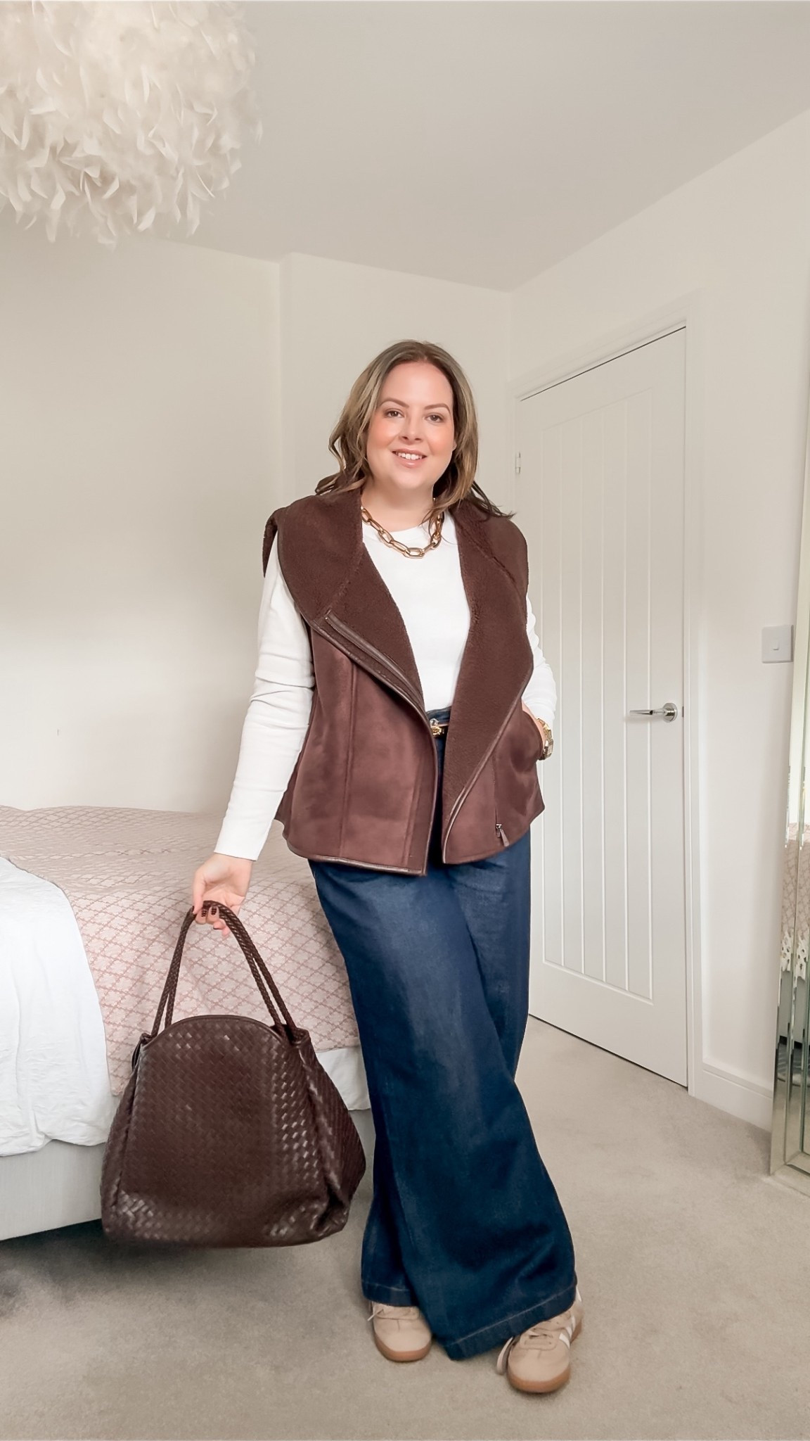 30 days of curvy autumn outfits | day 26 

Autumn outfits, autumn style, chocolate brown, woven handbag, adidas sambas, dark jeans 

#LTKautumn #LTKFashionMonth #LTKmidsize