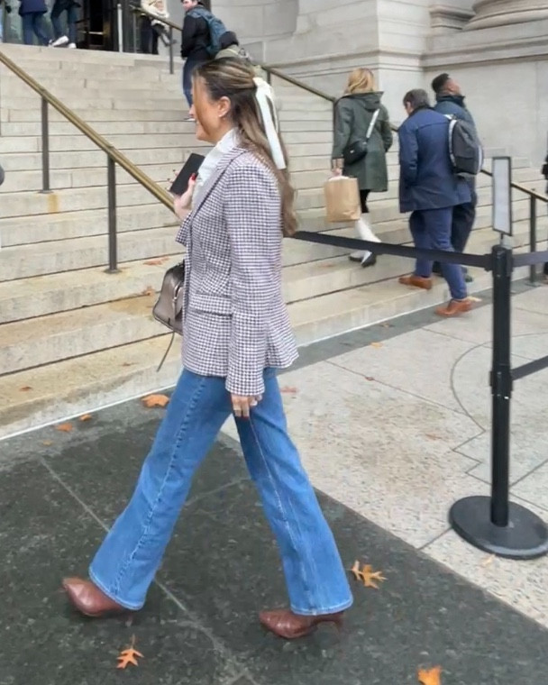 She’s giving studious!! Loved this high deck blouse paired with blazer. My favorite way to dress up a pair of jeans is with a heel. Abercrombie makes the best jean I will d!3 on that hill! These croc brown boots are chic and low enough to be comfy all day. Pro tip if it’s not too cold wear a Dickey/collar instead of a full shirt to stay cool under your blazer

#LTKStyleTip #LTKFindsUnder50 #LTKWorkwear