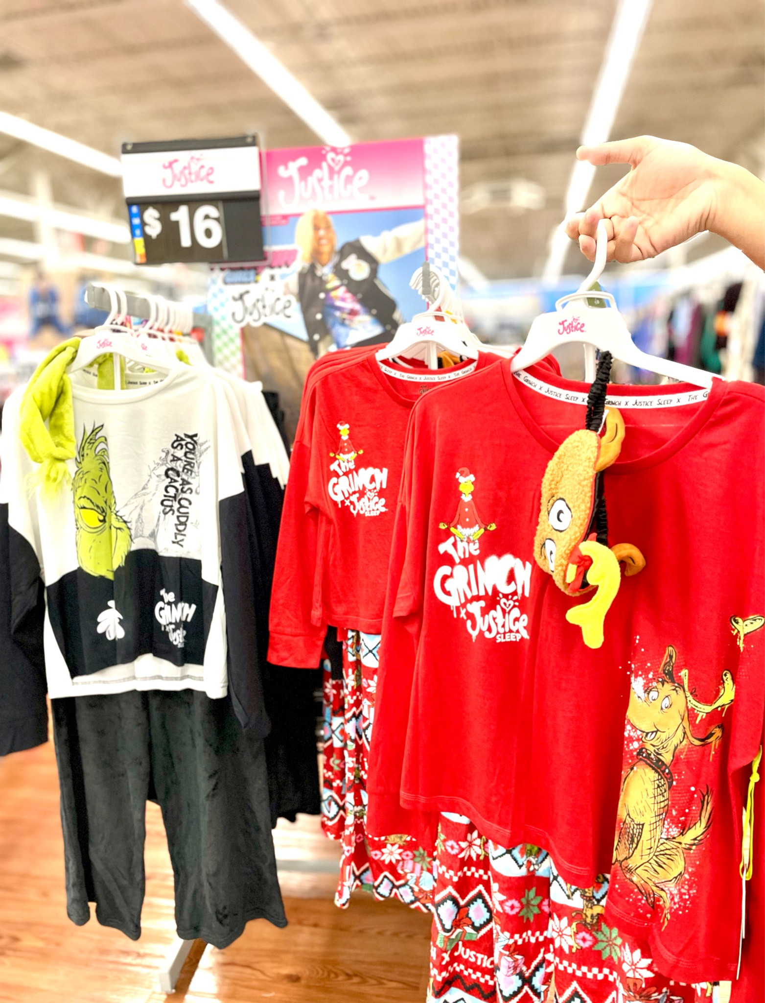 Justice Grinch💚 sleeping sets with eye mask at Walmart!🧸🥰

#LTKHoliday #LTKfindsunder50 #LTKkids