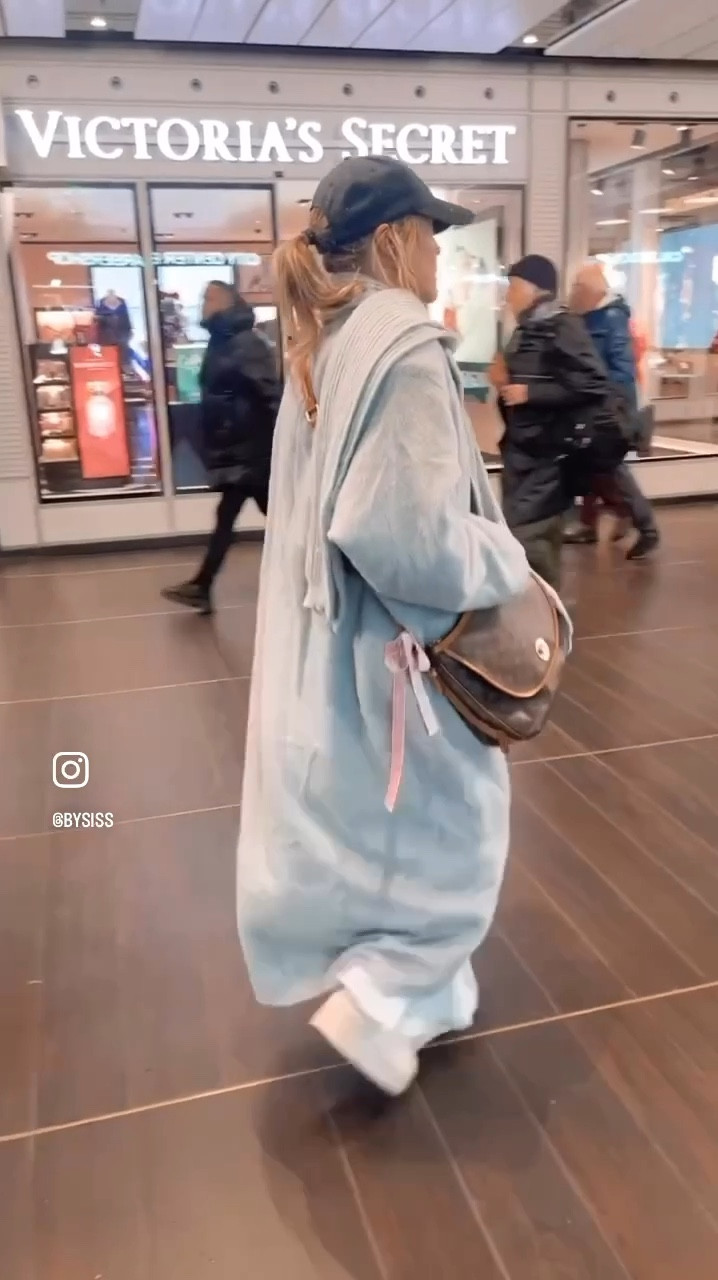 Oversized coats 🫶🏻🫶🏻

#LTKFindsUnder100 #LTKVideo #LTKU