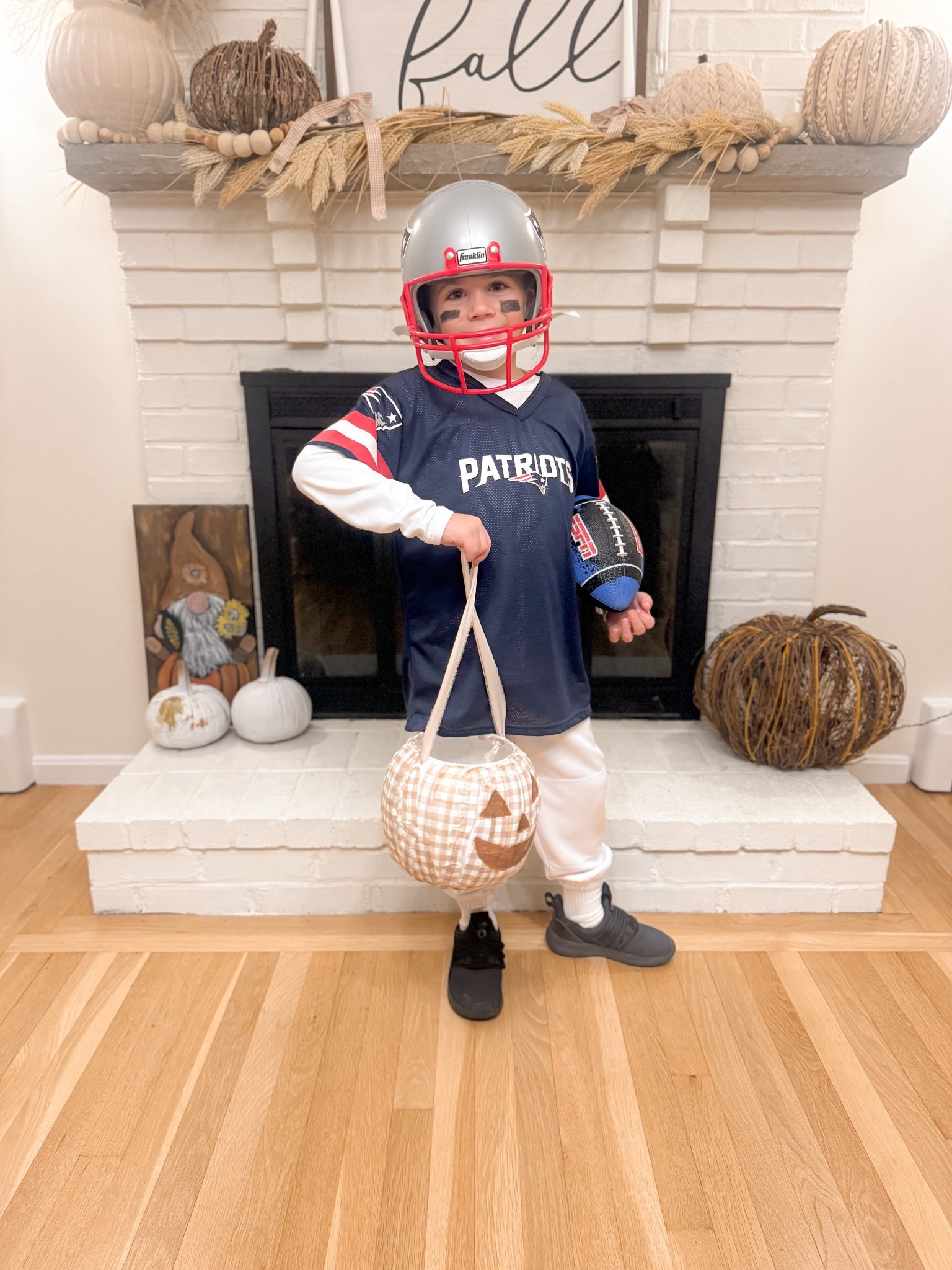 Patriots costume, patriots football player costume, Halloween costume, boy Halloween costume, football player costume, Halloween bucket, trick-or-treating bucket 

#halloweencostume #boyhalloweencostume #footballplayercostume #halloweenbucket 

#LTKKids #LTKHoliday #LTKSeasonal