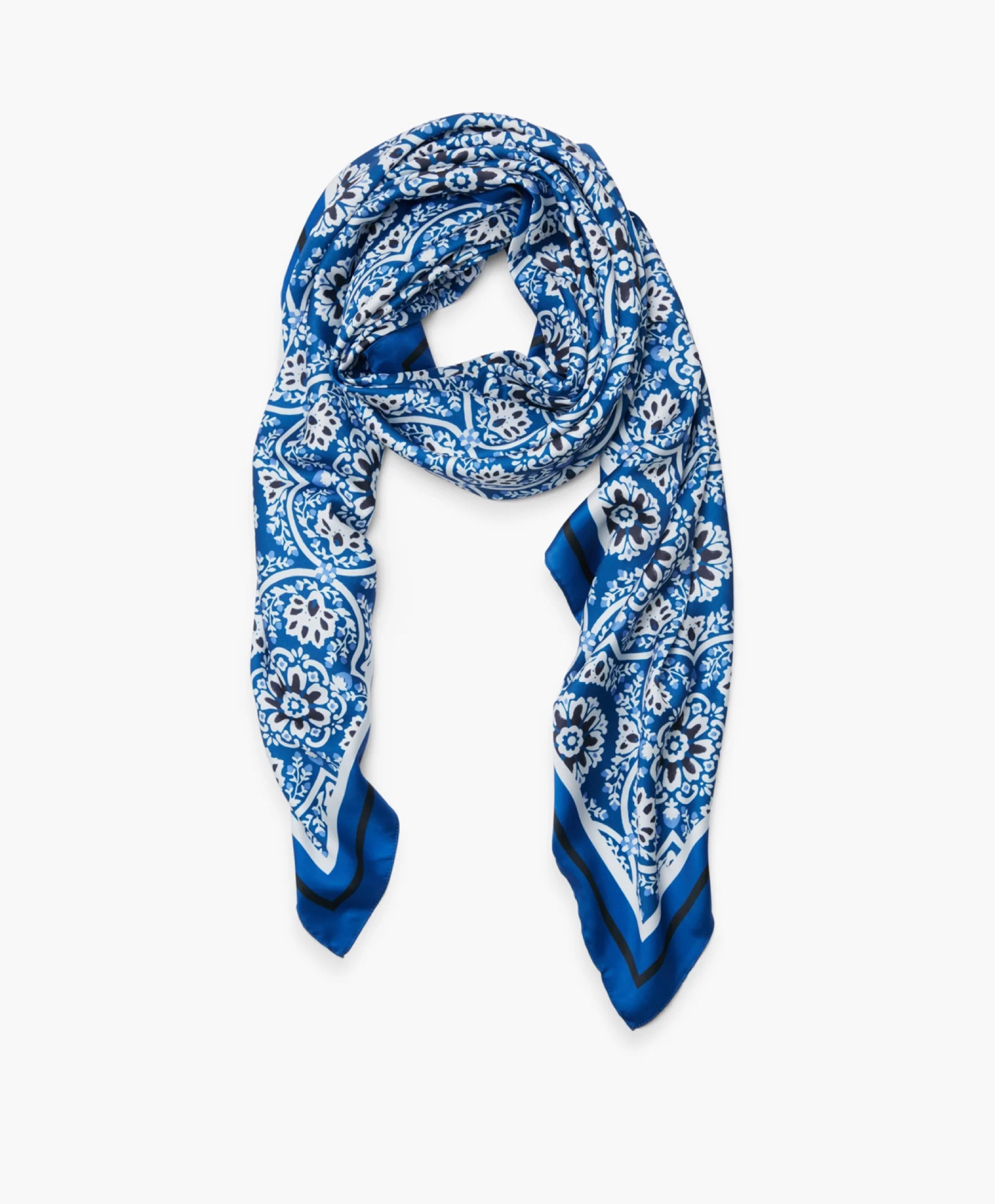 Tuckernuck is my favorite spot to shop for scarves under $100! And this navy medallion scarf is currently on sale for $40 - going to scoop this scarf up and add to my collection 💙

Classic chic, elevated style, casual chic, coastal style, preppy, tuckernucking 

#LTKStyleTip #LTKFindsUnder50