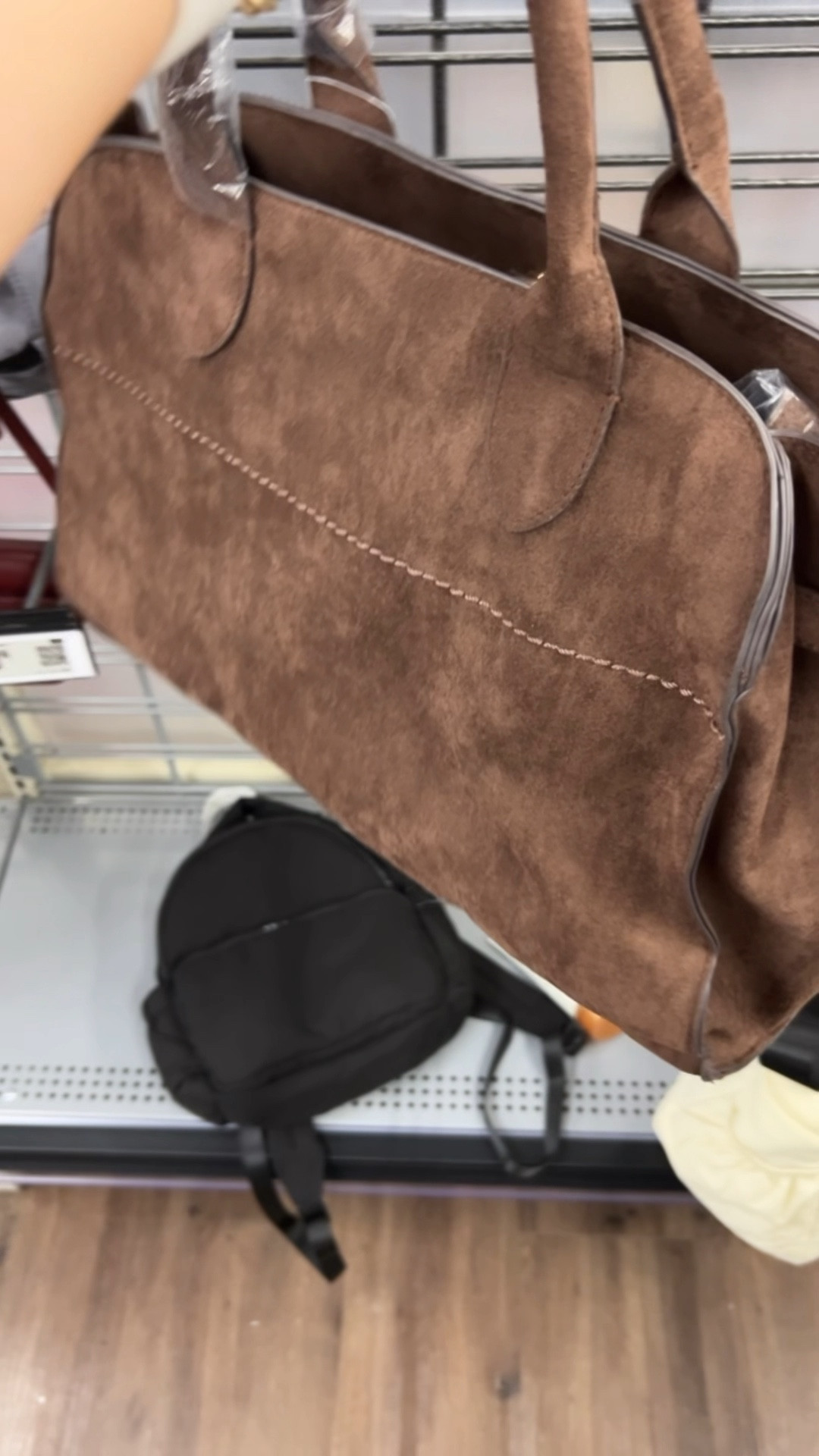 I found the viral faux suede tote bag @walmart today! It’s gorgeous and under $27!

#LTKSeasonal #LTKItBag #LTKFindsUnder50