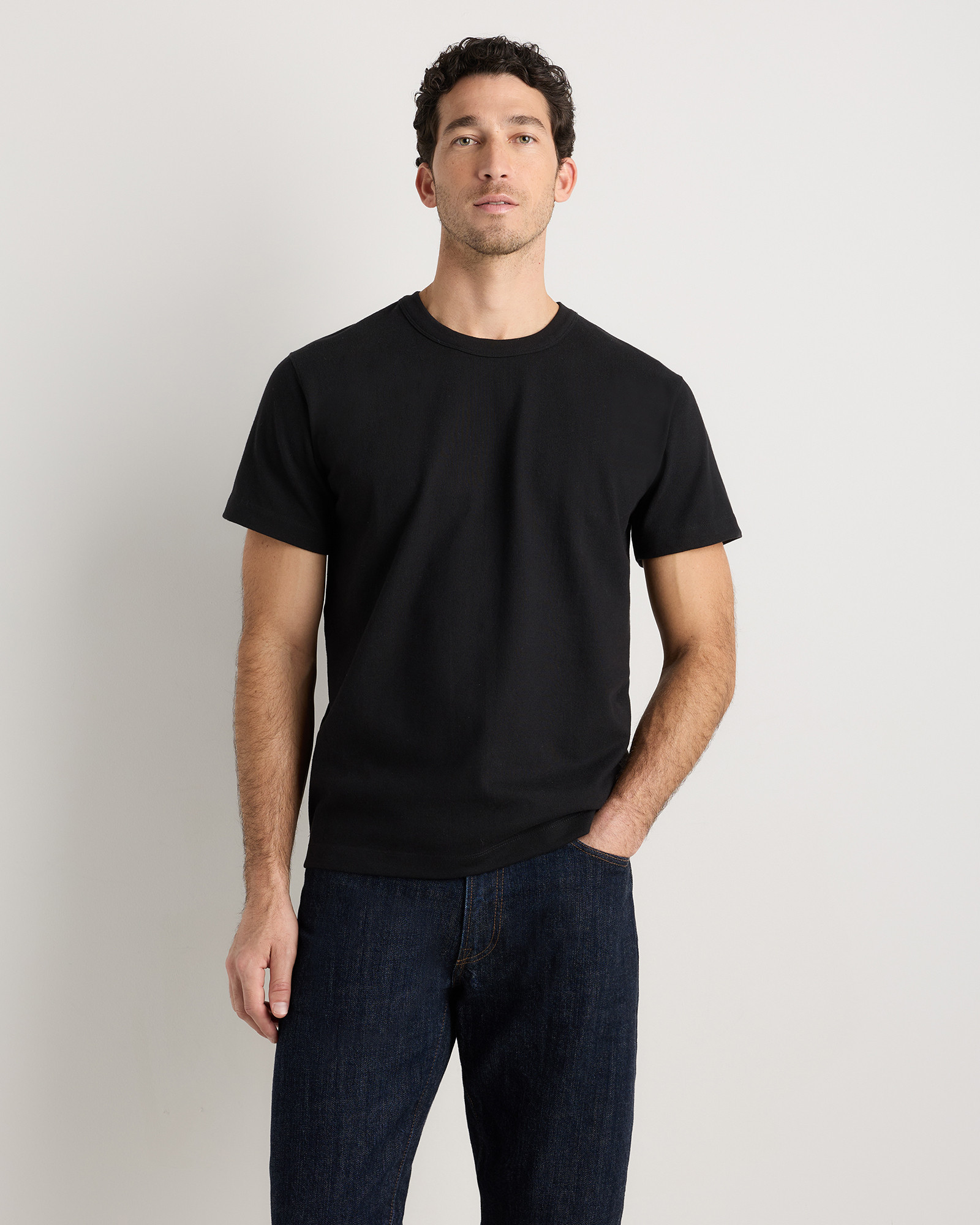 Quince | Men's Heavyweight T-Shirt in Bold Black, Size Medium, Organic Cotton | Quince