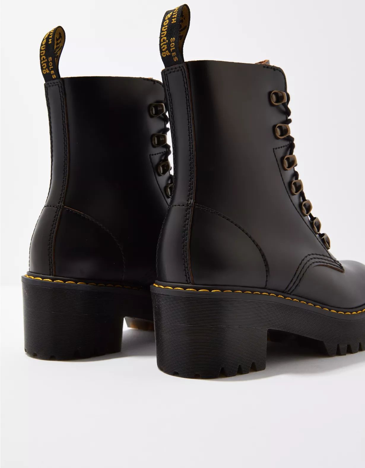 Dr. Martens Women's Leona Platform Boot | American Eagle Outfitters (US & CA)