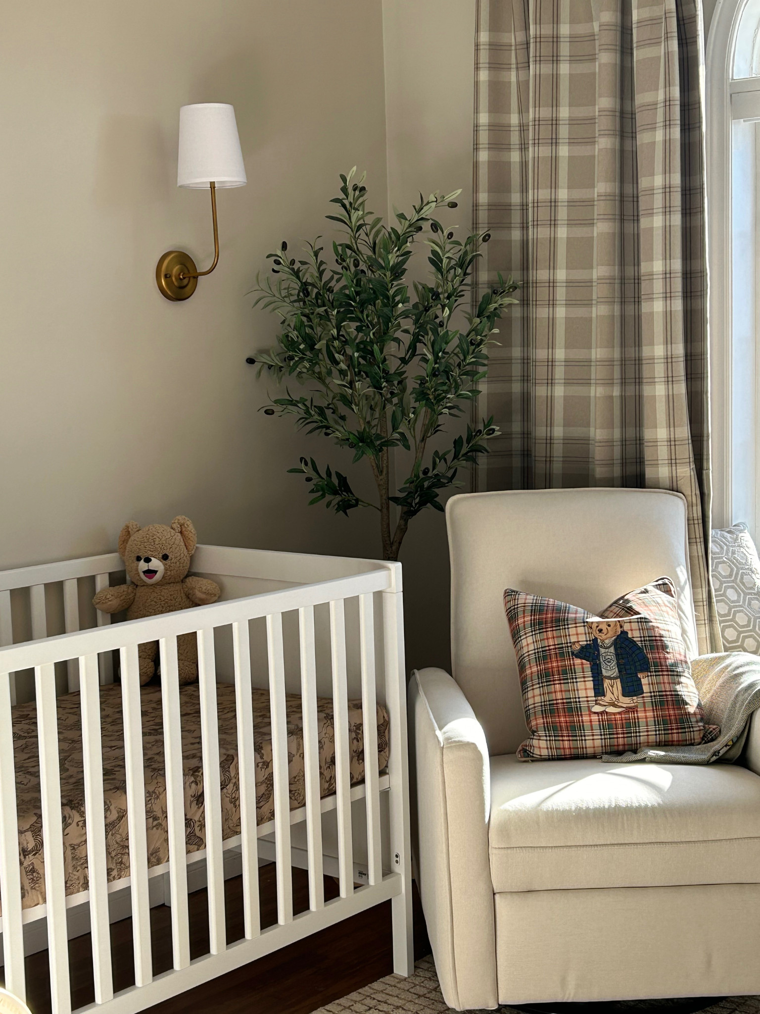 Boy Ralph Lauren Inspired Vintage Nursery Decor Ideas

Add timeless charm with a boy ralph lauren inspired vintage nursery. From striped bedding to antique accents, create a space that feels cozy and refined. Bring this traditional look to your nursery for a welcoming atmosphere. Shop now to create your dream vintage space. 

 #LTKcanada #LTKhome #LTKbaby