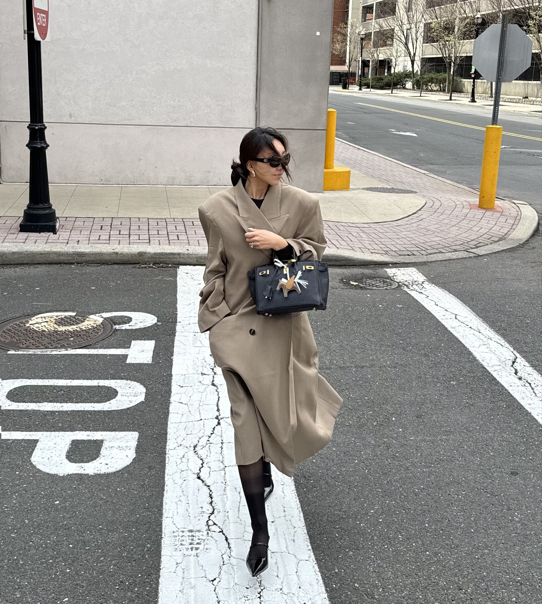 Fave trench coat style 🤎

#ootdnewyork10 #trenchcoat #outfitideasforyou #hermesbirkin25

#LTKstyletip #LTKsalealert #LTKshoecrush