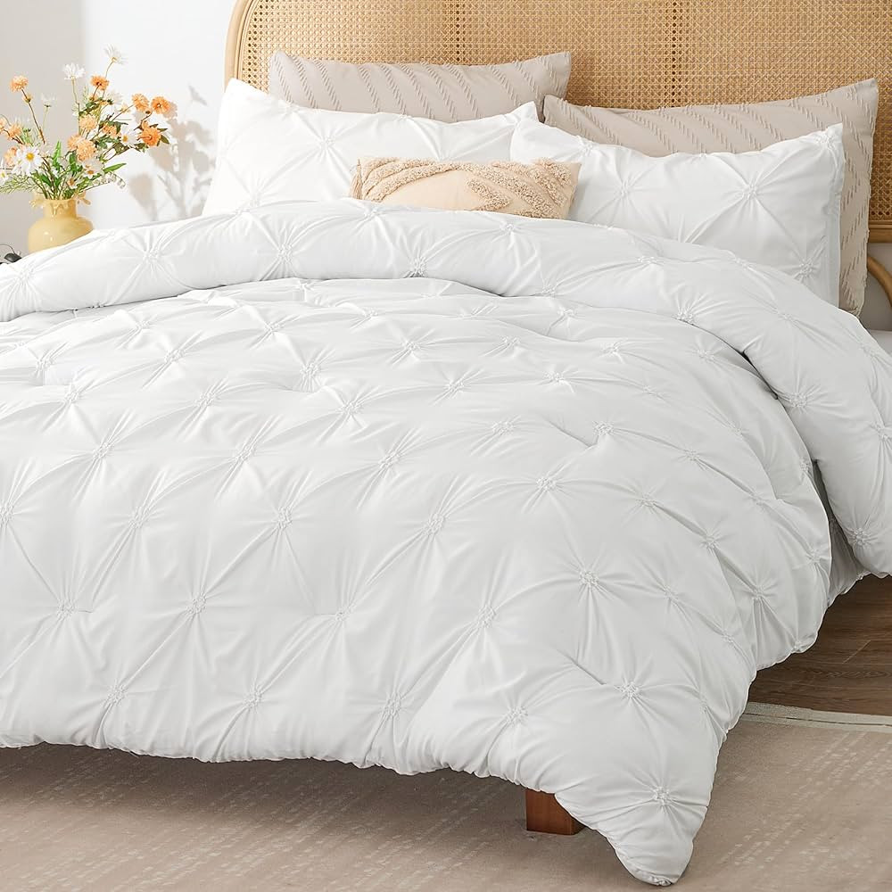 BEDELITE White Queen Comforter Set 3 Pieces Pintuck with 2 Pillowcases | Amazon (US)