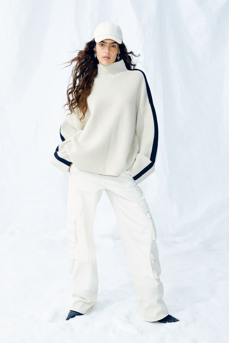 Oversized wool turtleneck jumper - Cream/Black - Ladies | H&M GB | H&M (UK, MY, IN, SG, PH, TW, HK)