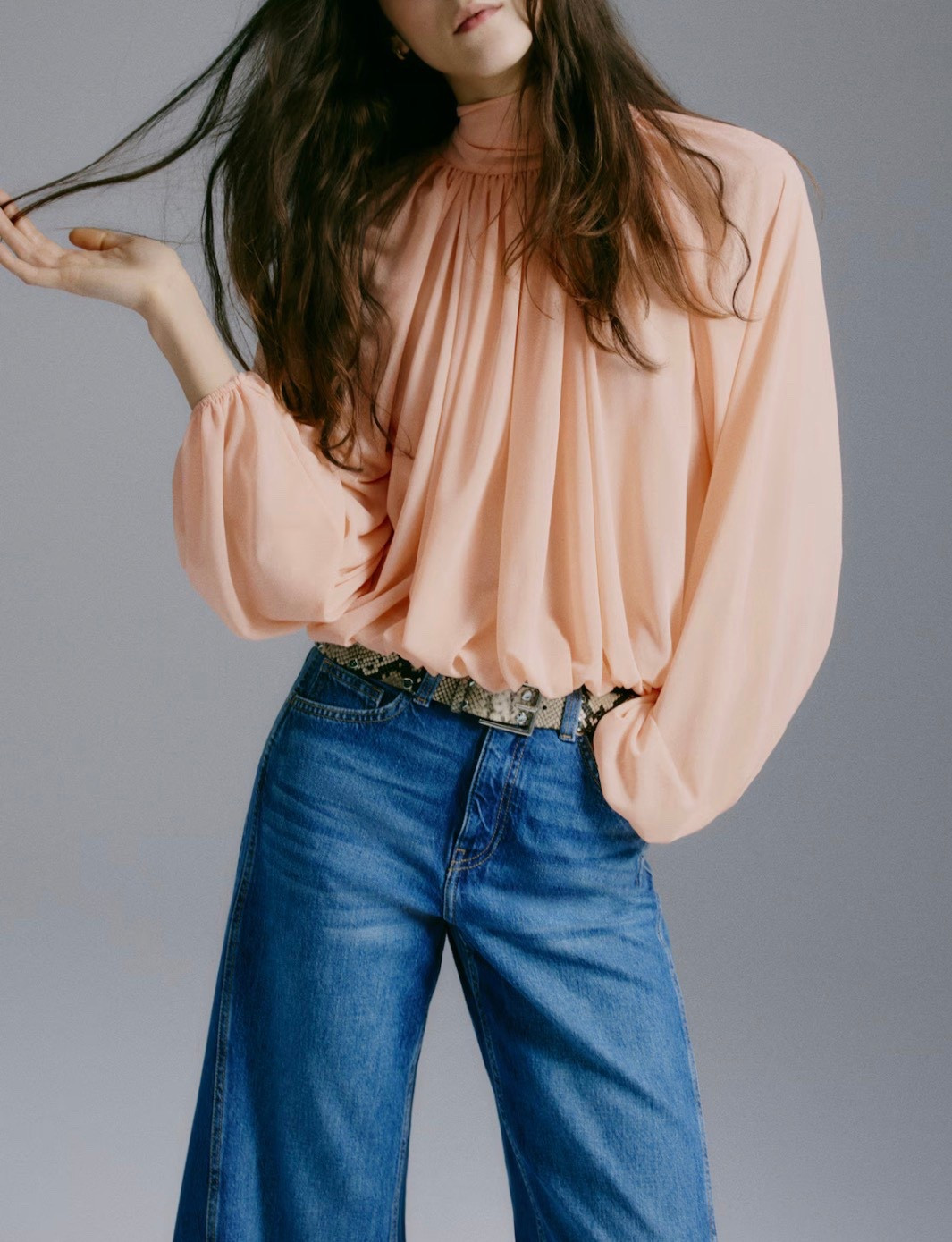 This top looks just like Chloe!


#LTKValentine #LTKSeasonal #LTKootd