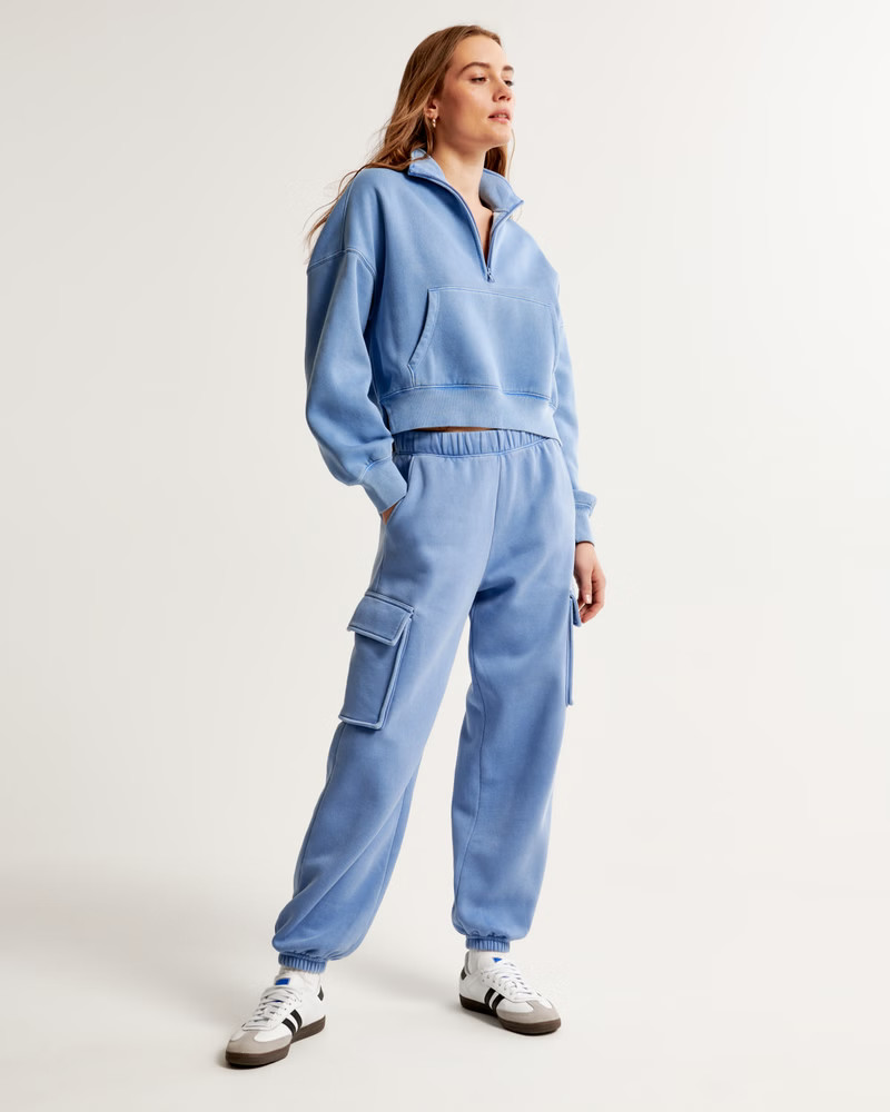 Women's Essential Oversized Cargo Sunday Sweatpant | Women's New Arrivals | Abercrombie.com | Abercrombie & Fitch (US)