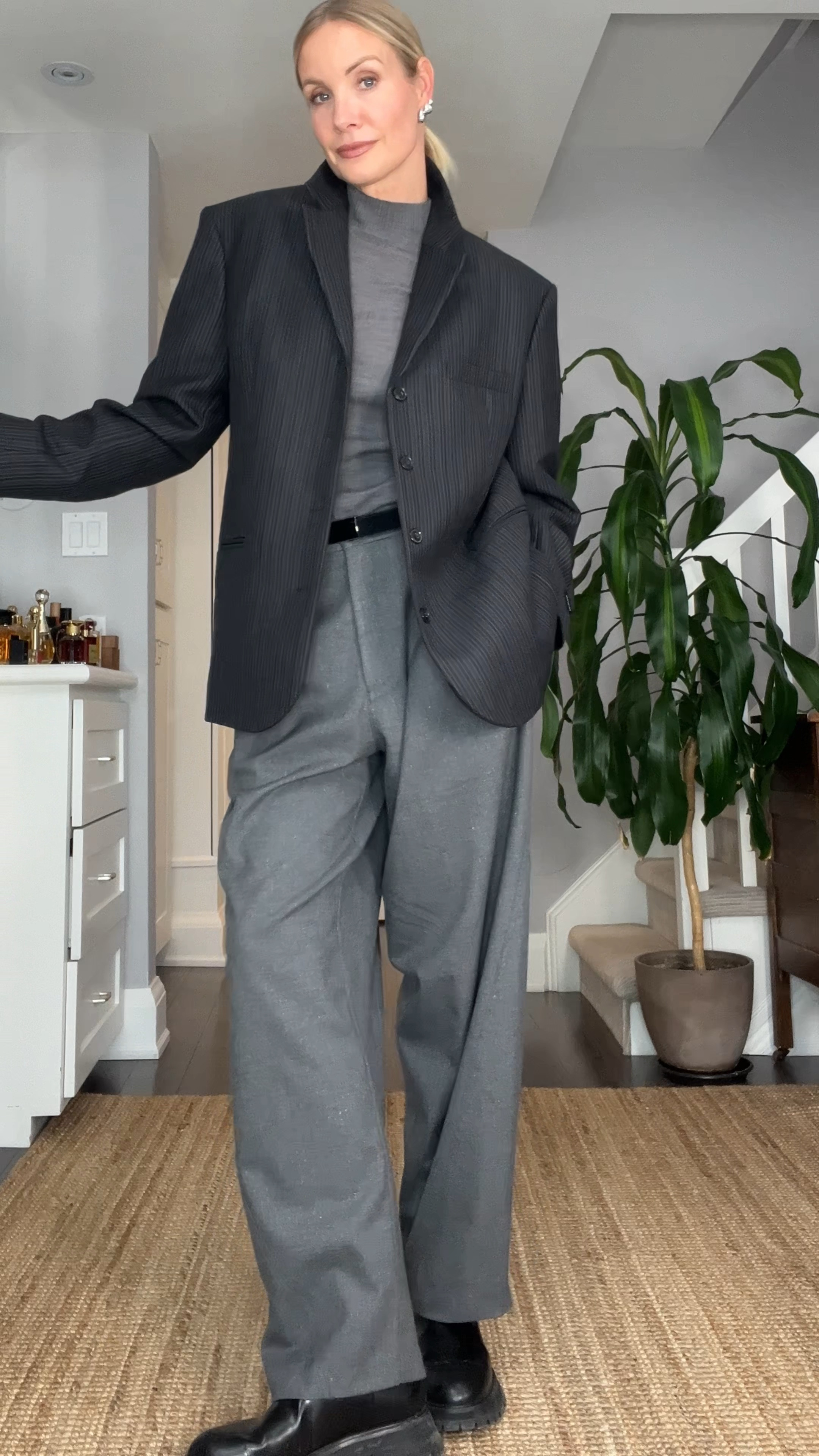 first work meeting out of the house 🩶

#LTKSeasonal #LTKStyleTip #LTKOver40