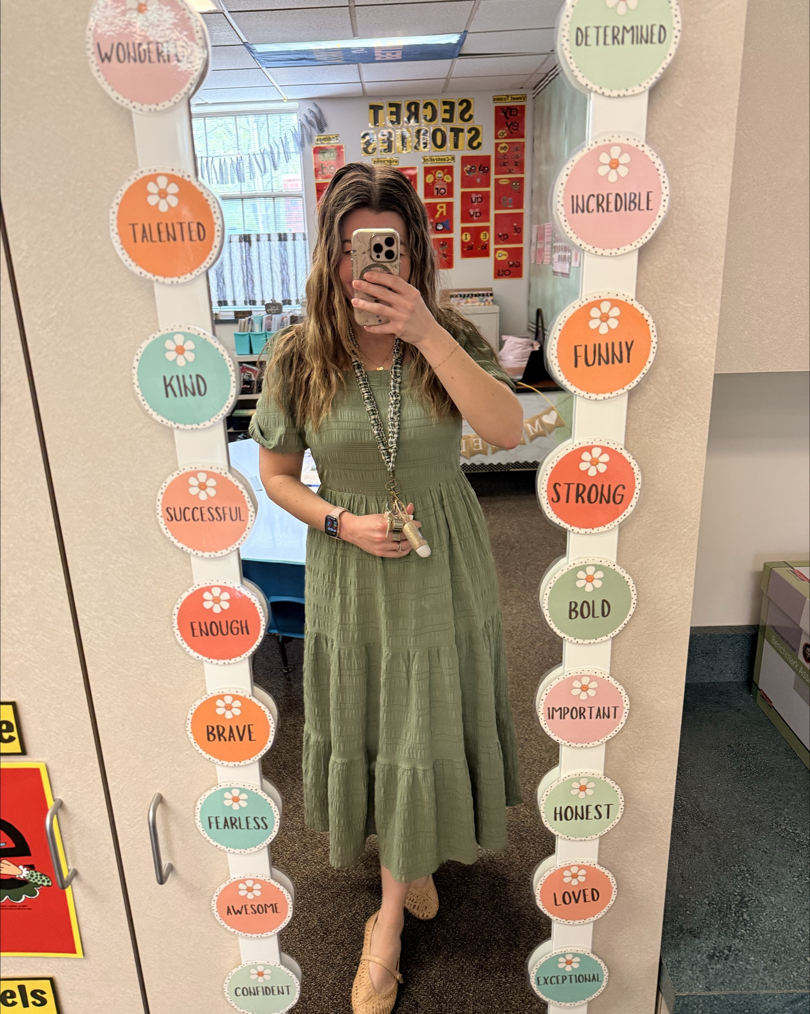 Teacher OOTD✨

#LTKootd #LTKWorkwear #LTKSeasonal