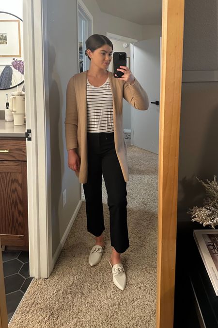 Outfit of the day!

Women’s workout, workwear, tan long cardigan, striped tee, white mules, pixie straight leg ankle pants, old navy fashion, target fashion, Amazon fashion

#LTKstyletip #LTKworkwear #LTKfindsunder50