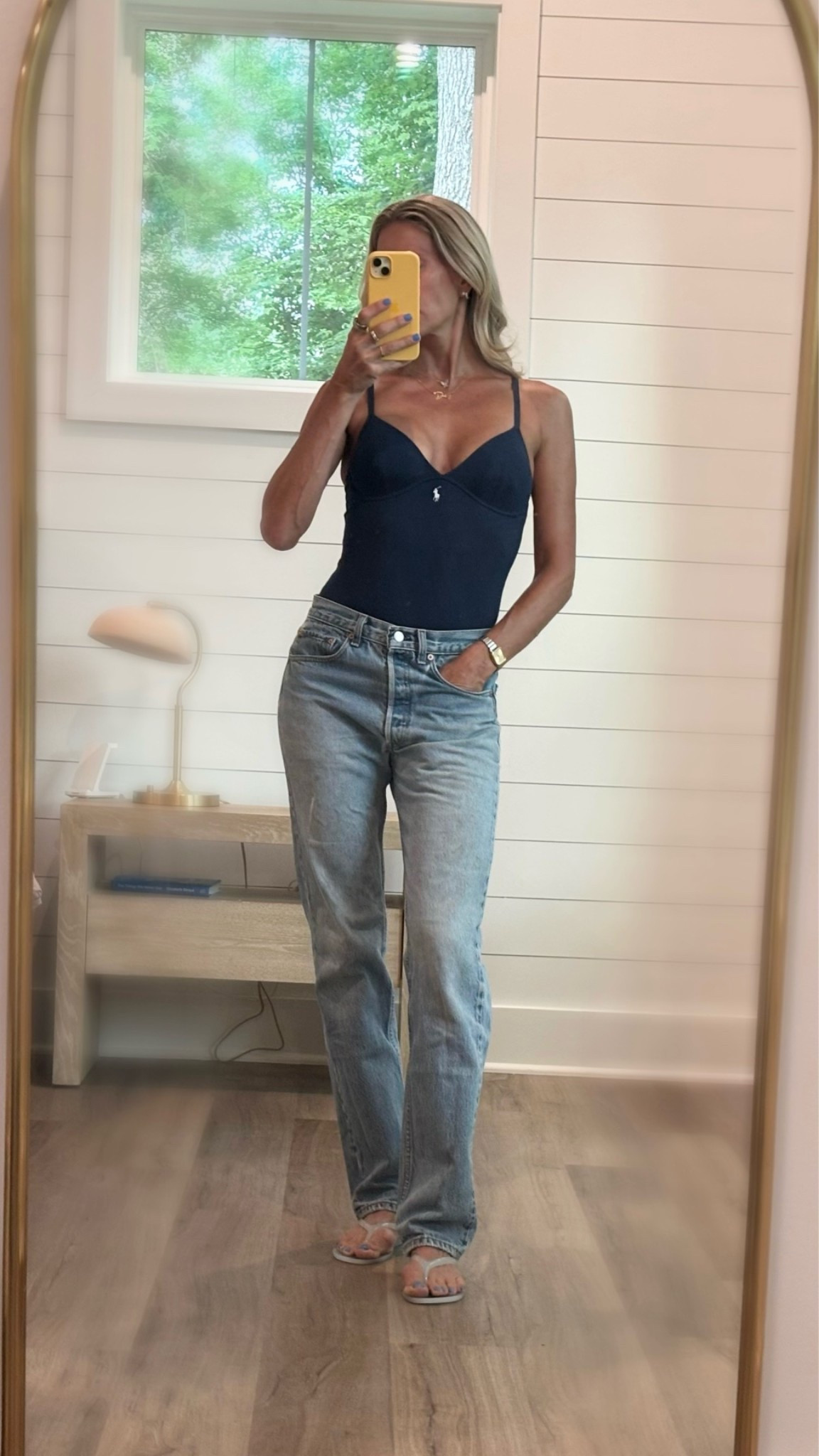 Early dinner on the beach💙 vintage Levi’s for the win