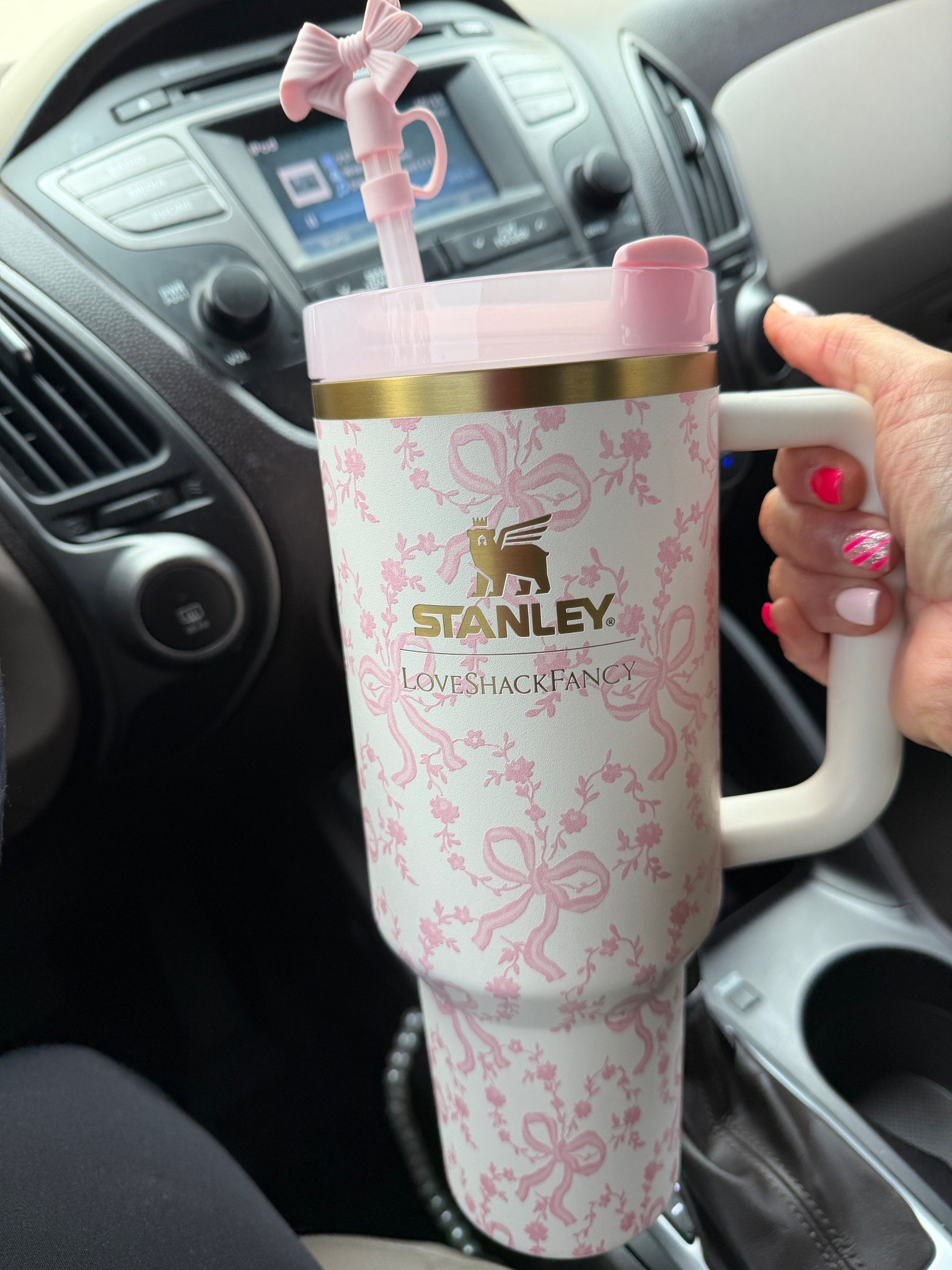 Stanley

#LTKGiftGuide #LTKOver40 #LTKFindsUnder100
