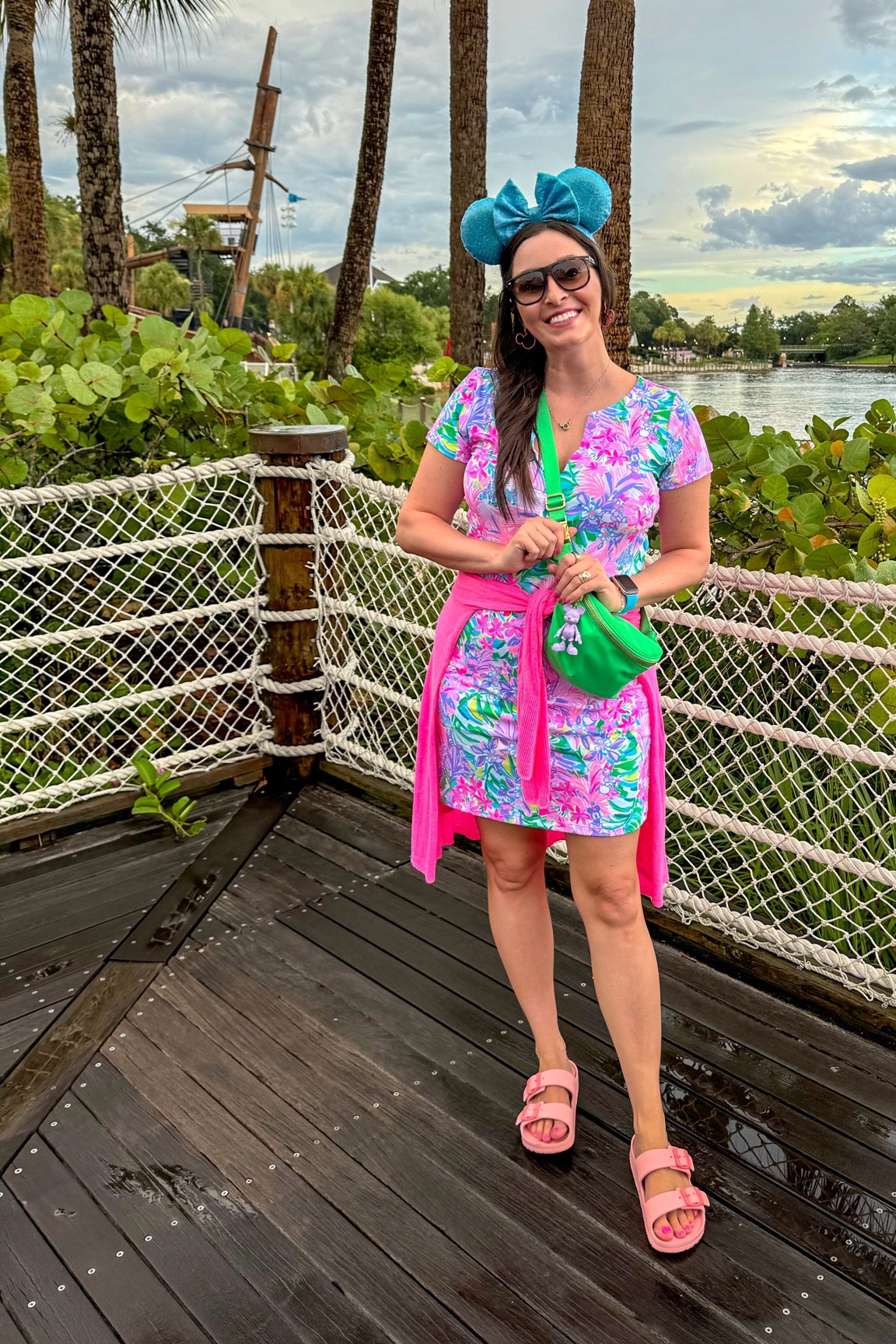 Lilly Pulitzer x Disney 🐭🌴🩷

Disney Style 
Lilly in Disneyy

#LTKStyleTip