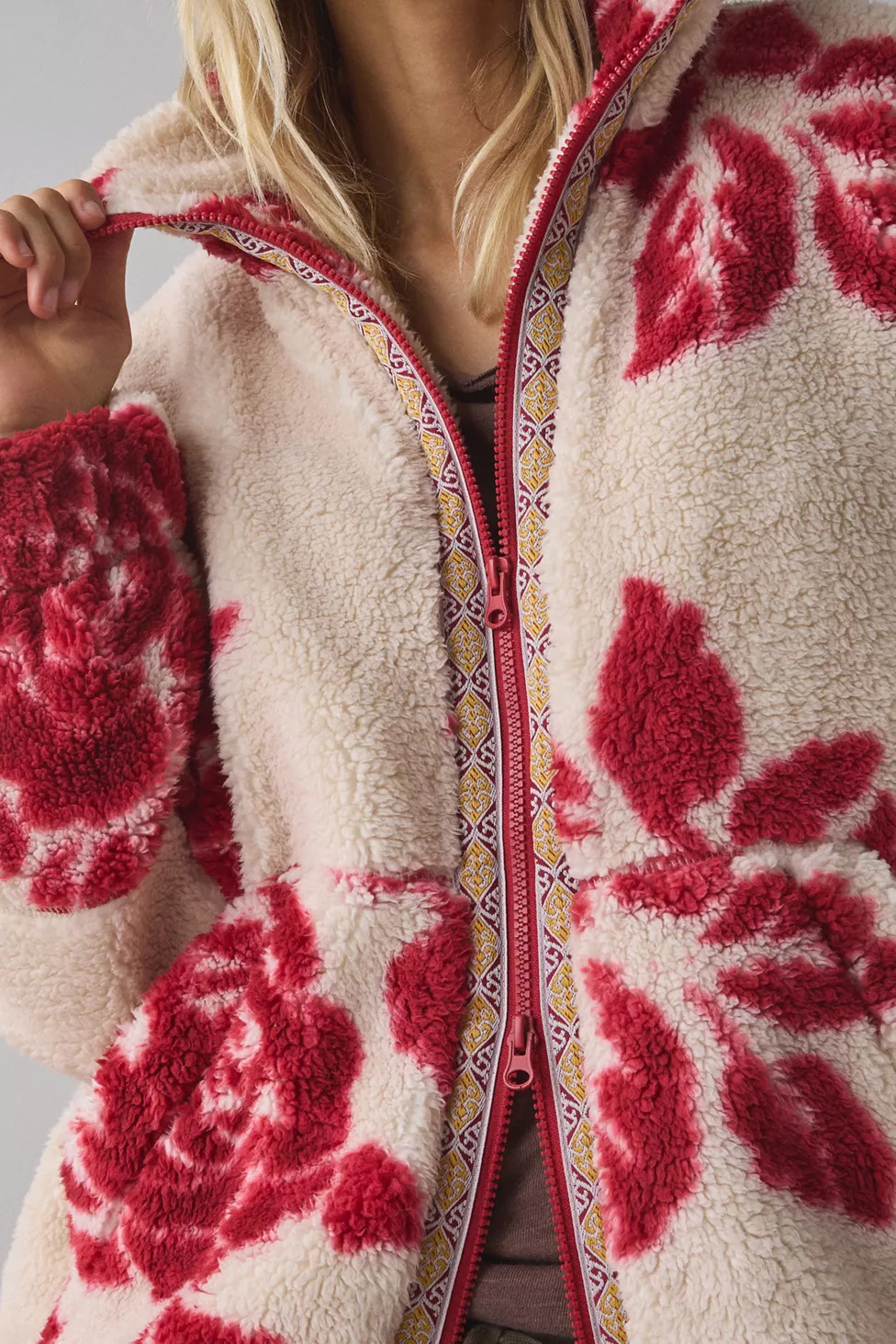 BDG Mae Printed Piled Fleece Zip-Up Jacket | Urban Outfitters (US and RoW)