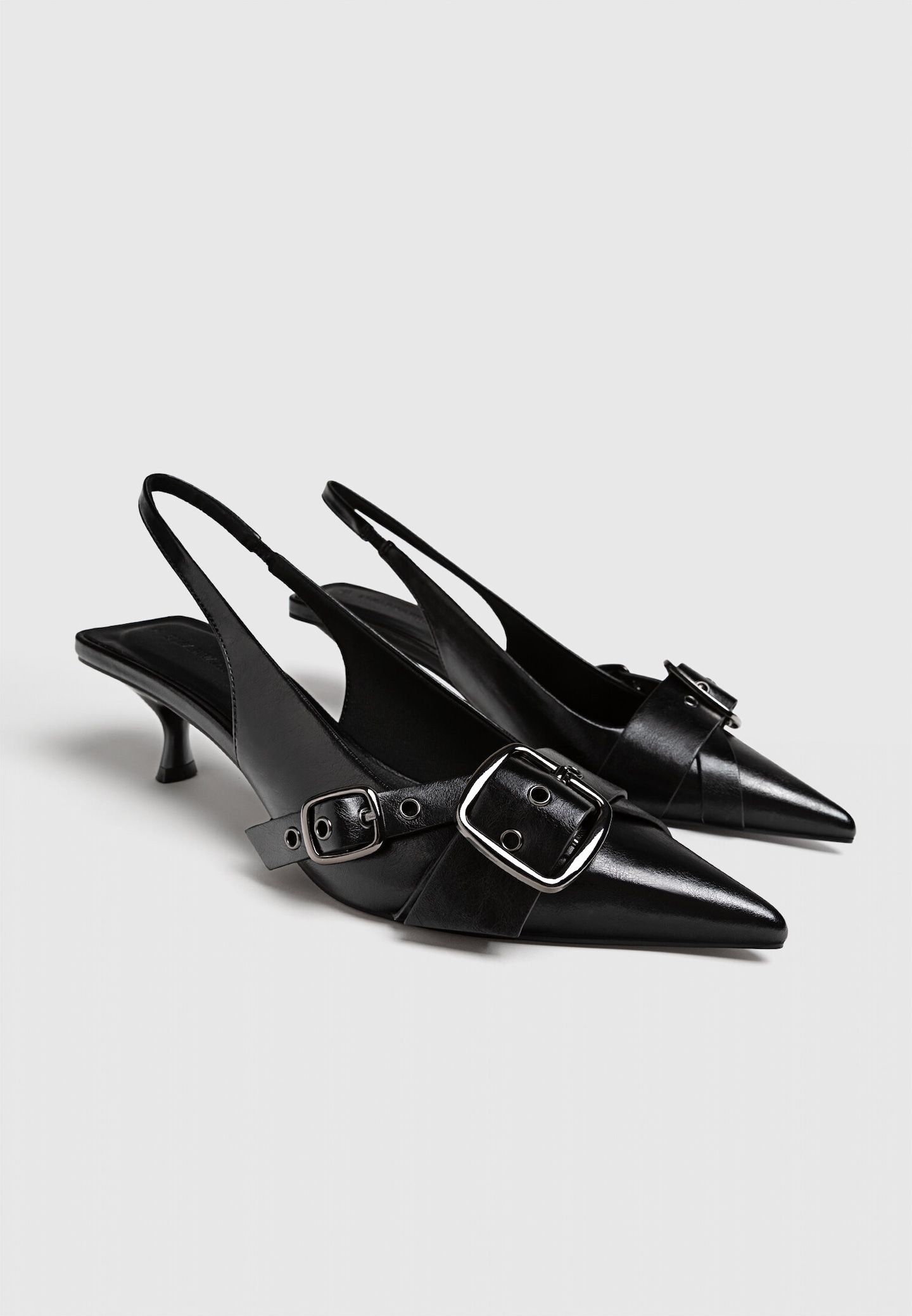 Chaussures à talon noires avec boucles | Stradivarius (FR)