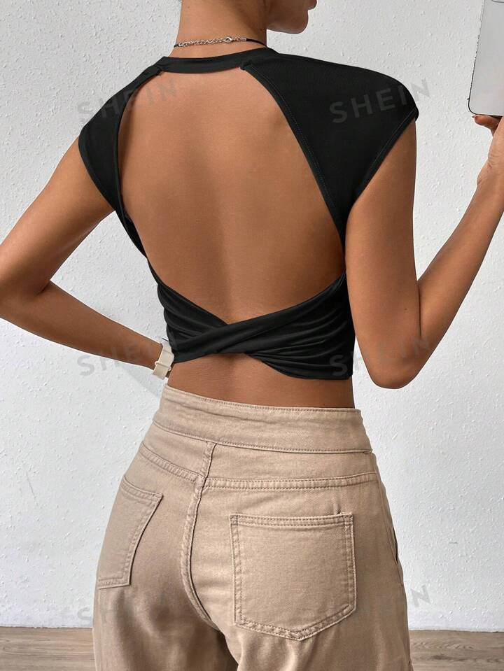 SHEIN Privé Solid Twist Backless White Top Crop Tee | SHEIN