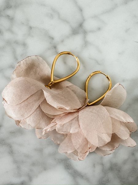 The cutest earrings! Under $40 and great for spring  