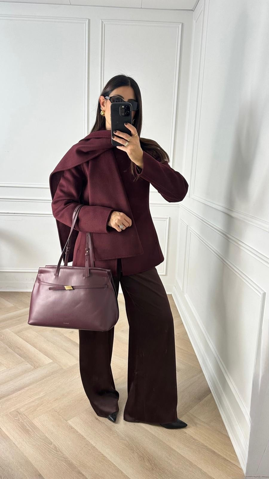 Head to toe tonal look 👀👀

Arket jacket
ASOS trousers
Radley bag
Arket boots

#LTKCyberWeek #LTKstyletip #LTKwinter