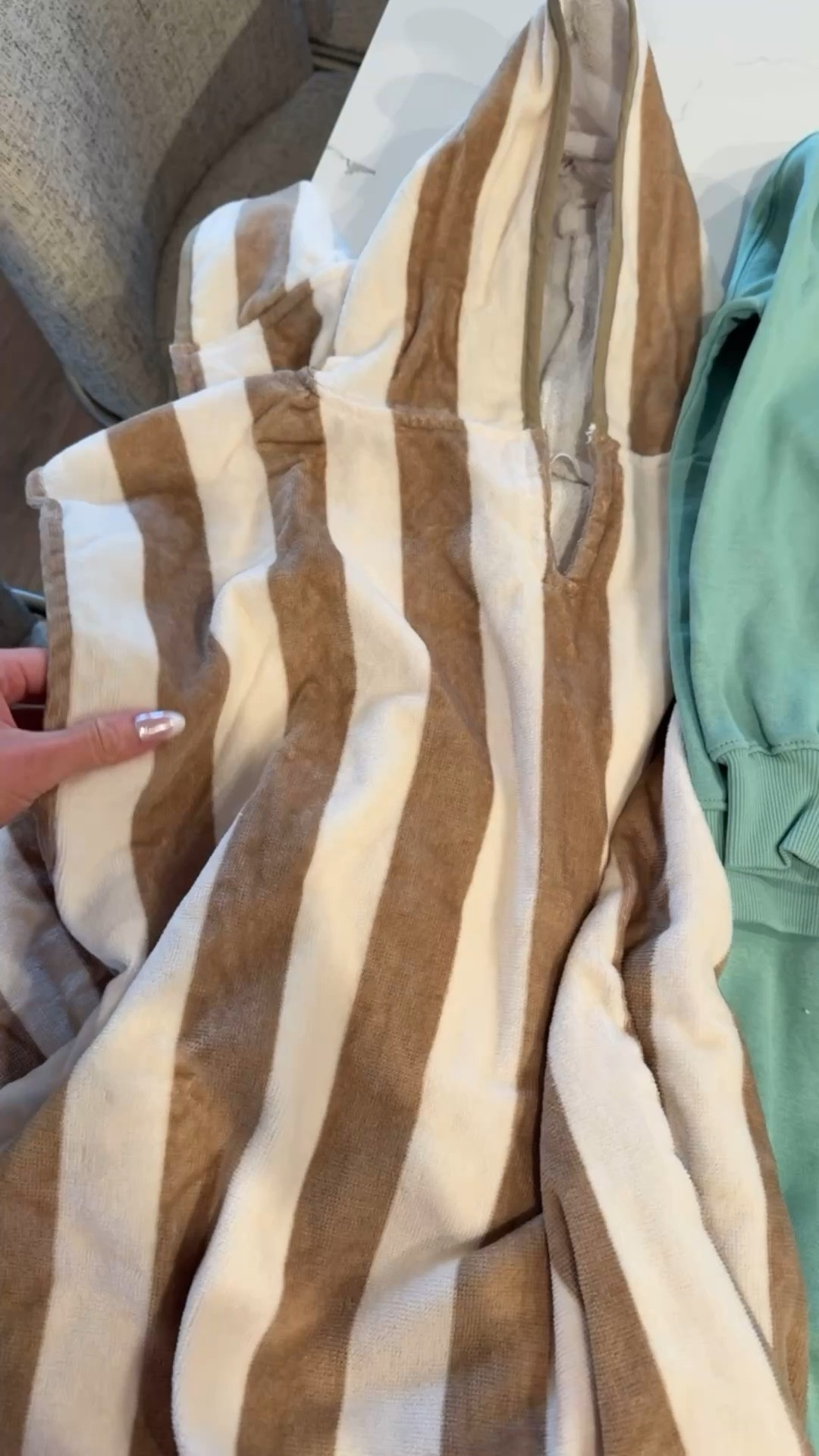 H&M haul for my boys 
Beach hooded towels 
Matching sets 
Everything under $40!
I size up in everything for them 
Boys clothes 
Toddler boy haul 


#LTKootd #LTKKids