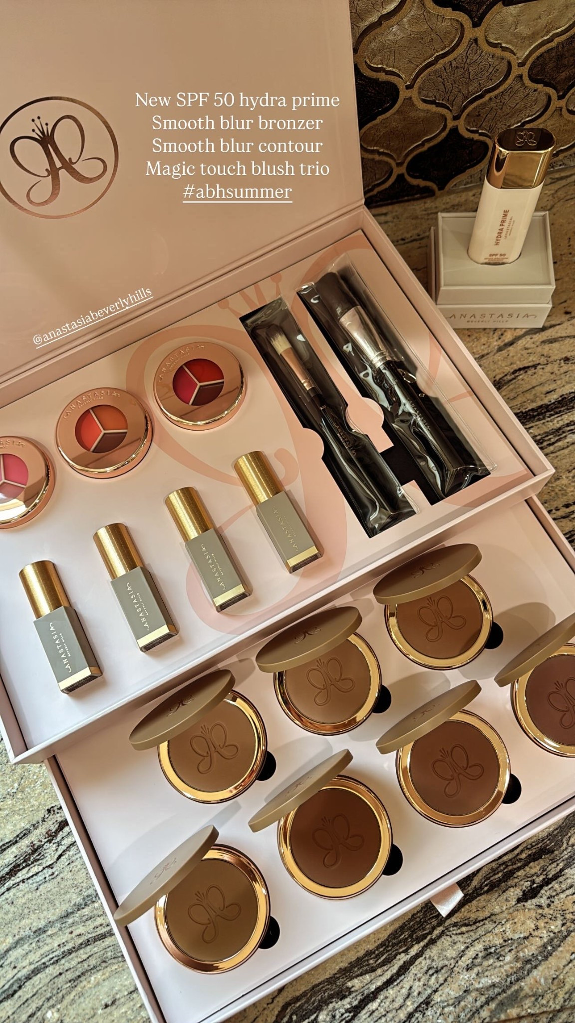 New SPF 50 hydra prime
Smooth blur bronzer 
Smooth blur contour 
Magic touch blush trio 
#abhsummer  @anastasiabeverlyhills