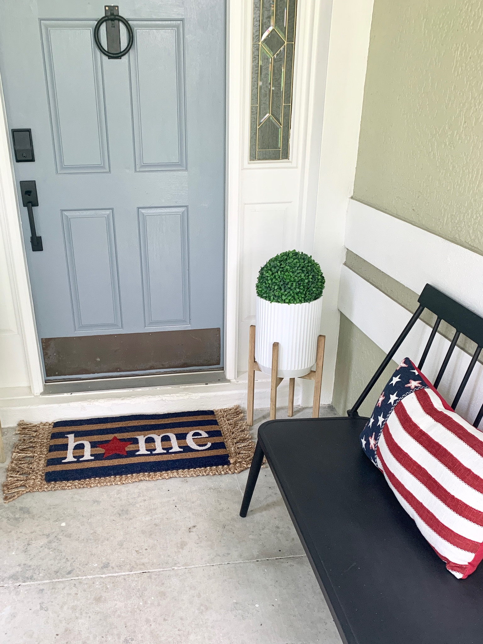 Windsor metal stack patio shop bench black