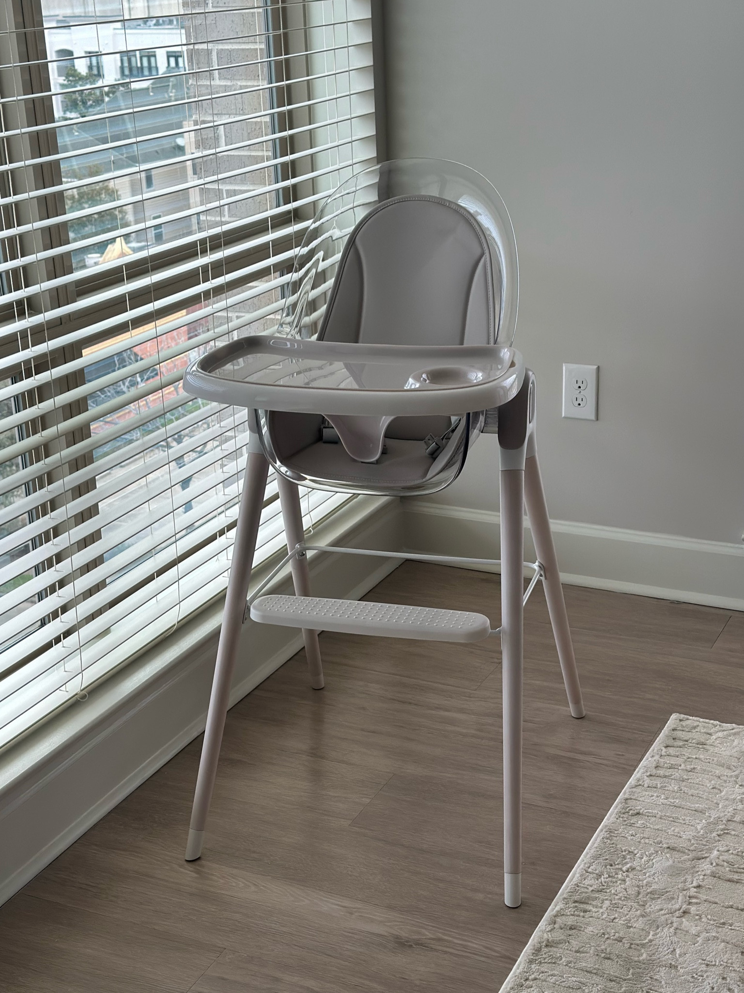 Adjustable baby high chair, comes in 5 different seat colors

#LTKbaby #LTKfamily #LTKkids