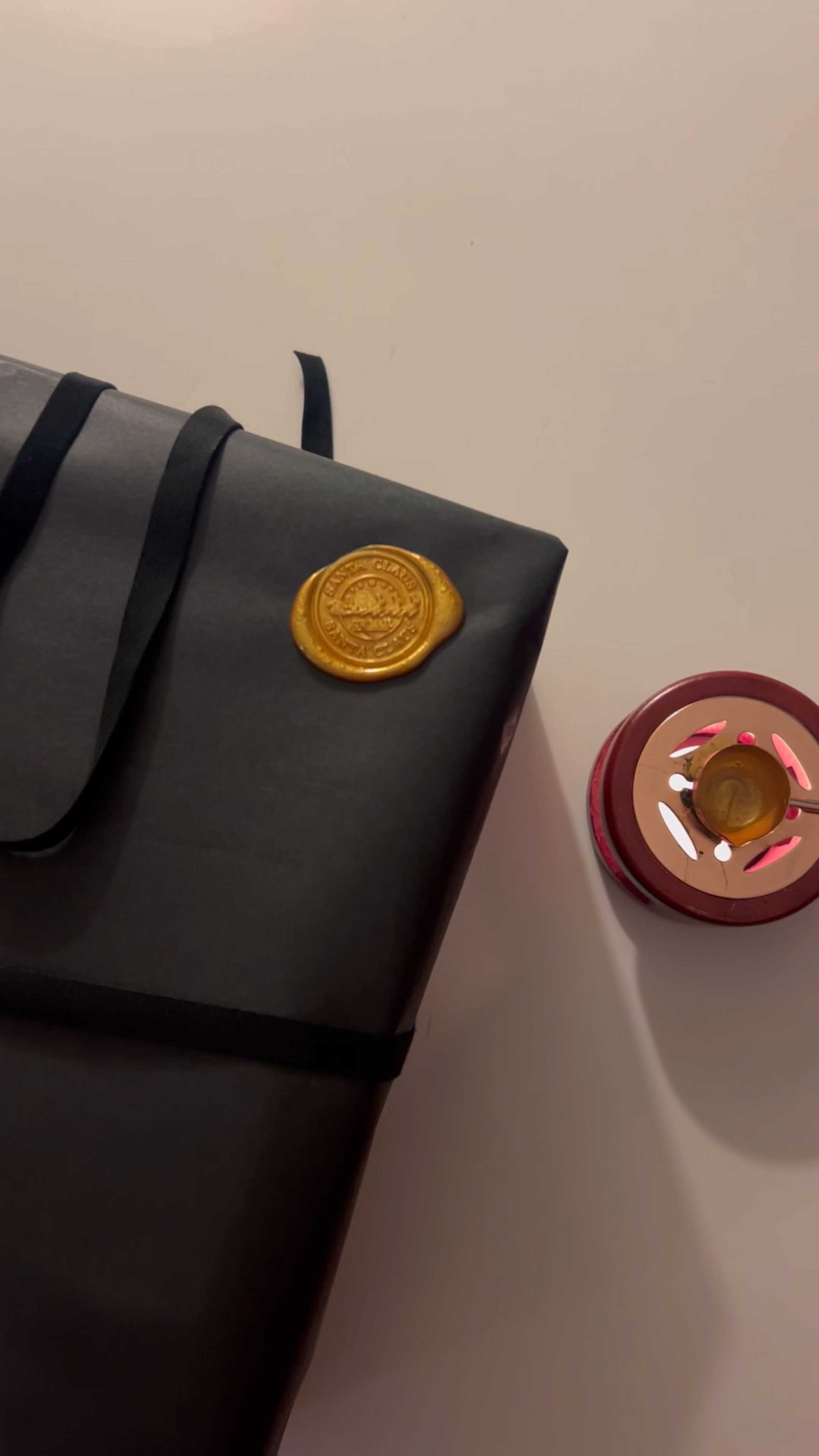 Elevate your wrapping Christmas presents this year with my favorite holiday wax seal from Amazon 

#LTKSeasonal #LTKGiftGuide #LTKHoliday