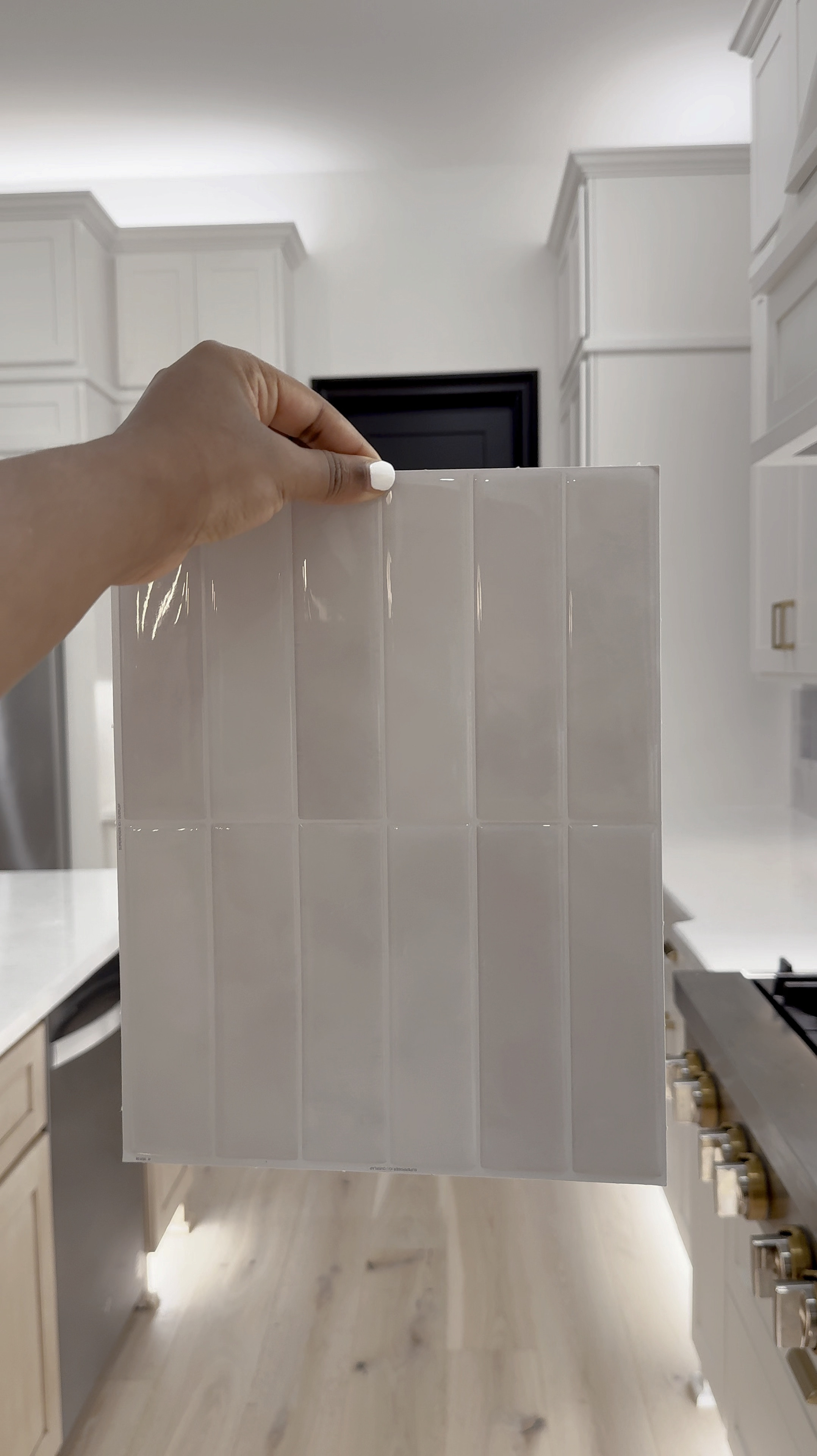 Thinking of a year-end home makeover? Here’s an easy way to refresh your backsplash before committing to a big renovation! This particular tile comes in a variety of colors and is heat resistant 🥳. Plus, you can order samples to try it out first!

What are your thoughts on subway tiles—classic or outdated? 🤔 I'm considering switching to something like this Zellige tile and wanted to test the look. Peel-and-stick options are perfect if you're undecided. 🤎

Let me know what you think!

#LTKVideo

#LTKHome #LTKStyleTip