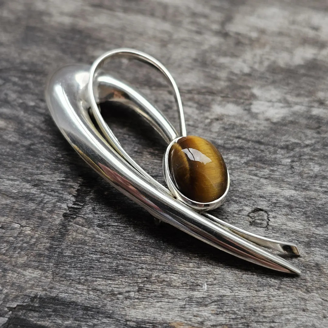 Vintage Finnish Modernist Silver & Tigers Eye Brooch by Kultaseppa Salovaara 1961 - Etsy | Etsy (US)
