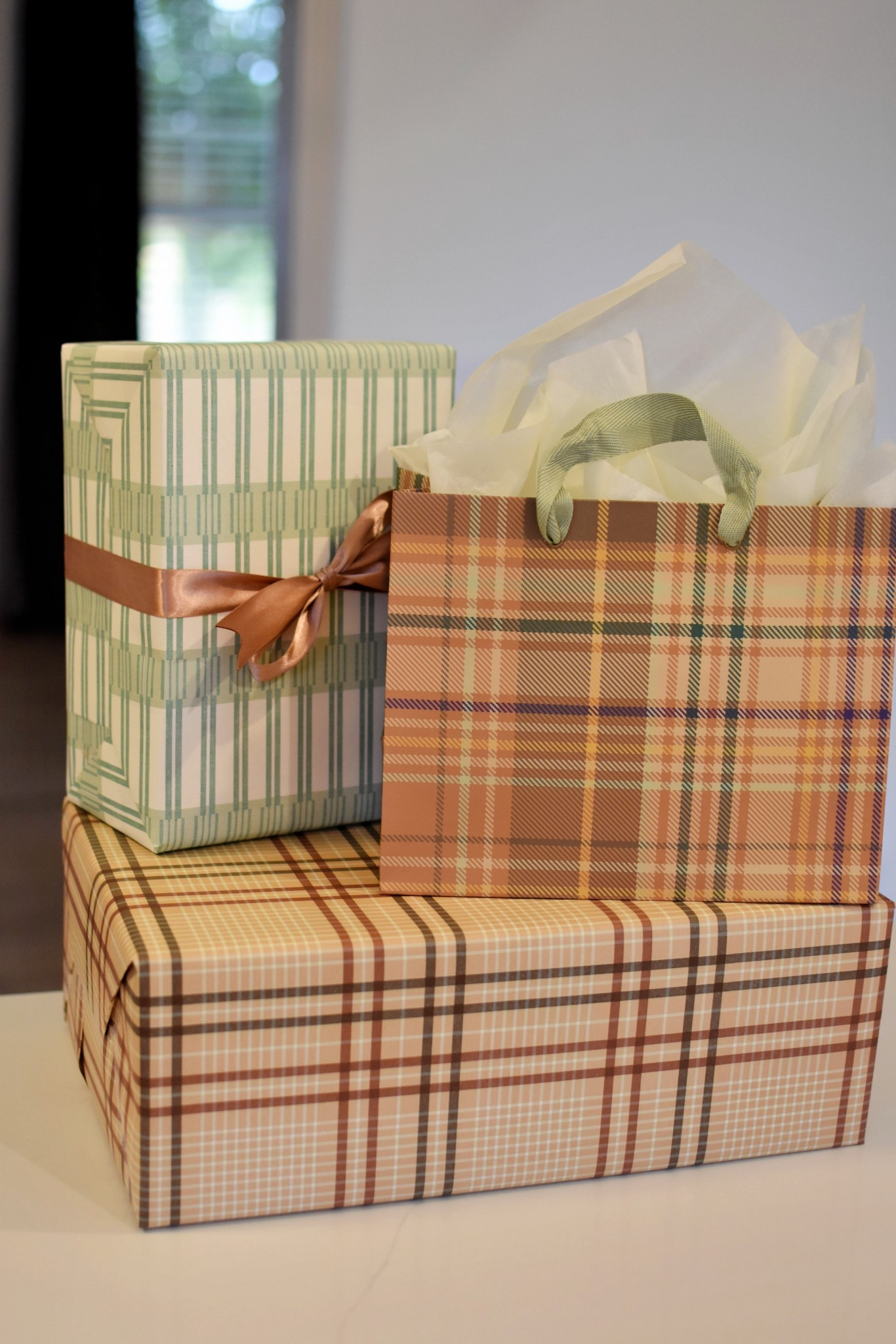 Wrapping gifts for my nephew’s birthday party and reminded of how much I love Hearth and Hand gift wrap! The designs are gorgeous, but the paper texture and quality are really what makes it shine! 