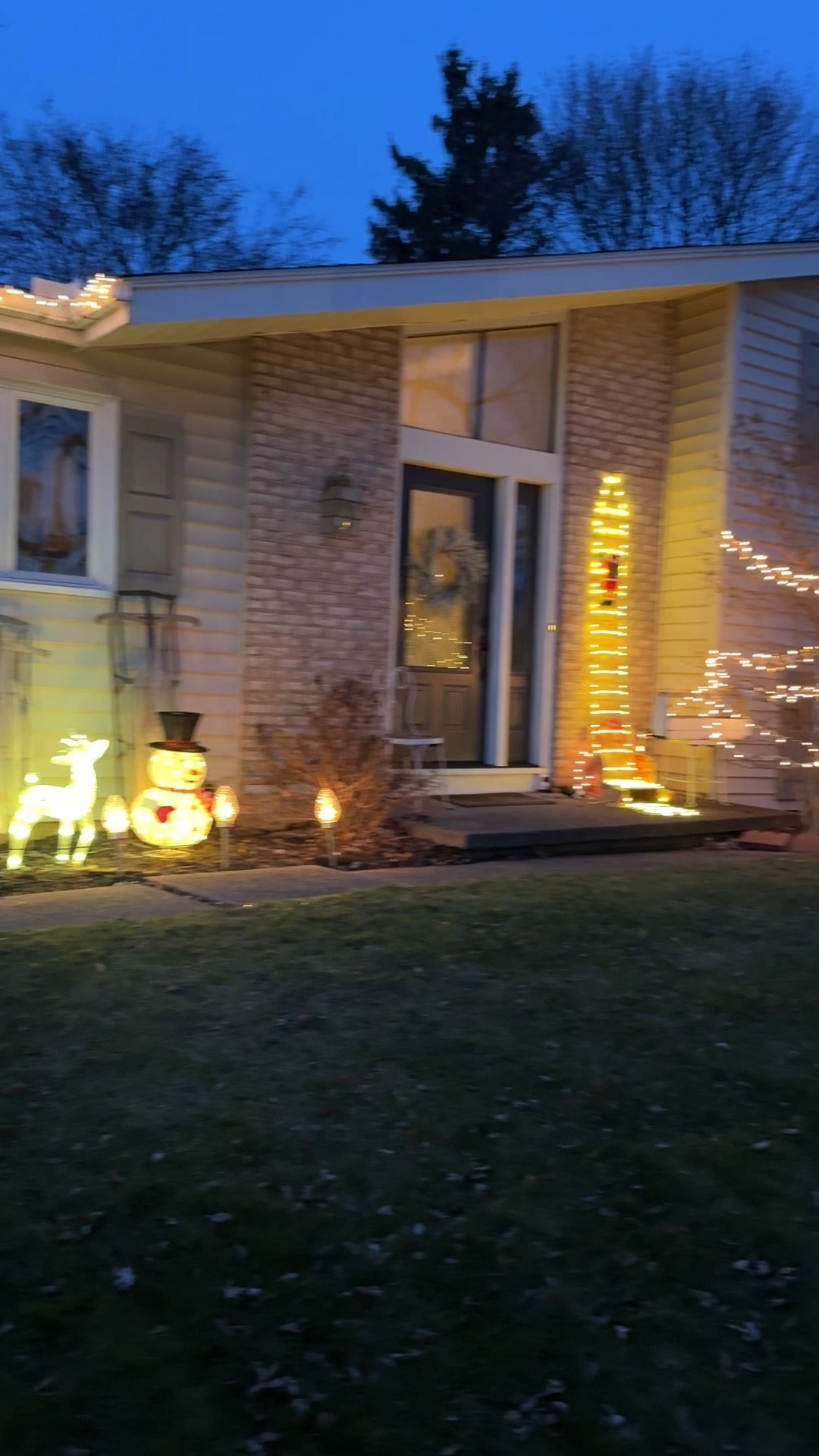 Journey to 50K 👯‍♀️🧚‍♀️

I love decorating outside for Christmas! Each year we like to add a new piece to our collection! This year we added 2: the candy canes & Santa on the ladder 🎅🪜😍🦌⛄️

#LTKHome #LTKHoliday #LTKSeasonal