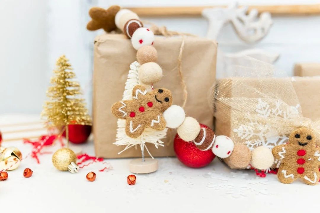 Neutral Gingerbread Garland | Christmas garland | Felt Cookie Garland | Christmas decor | Gingerb... | Etsy (US)