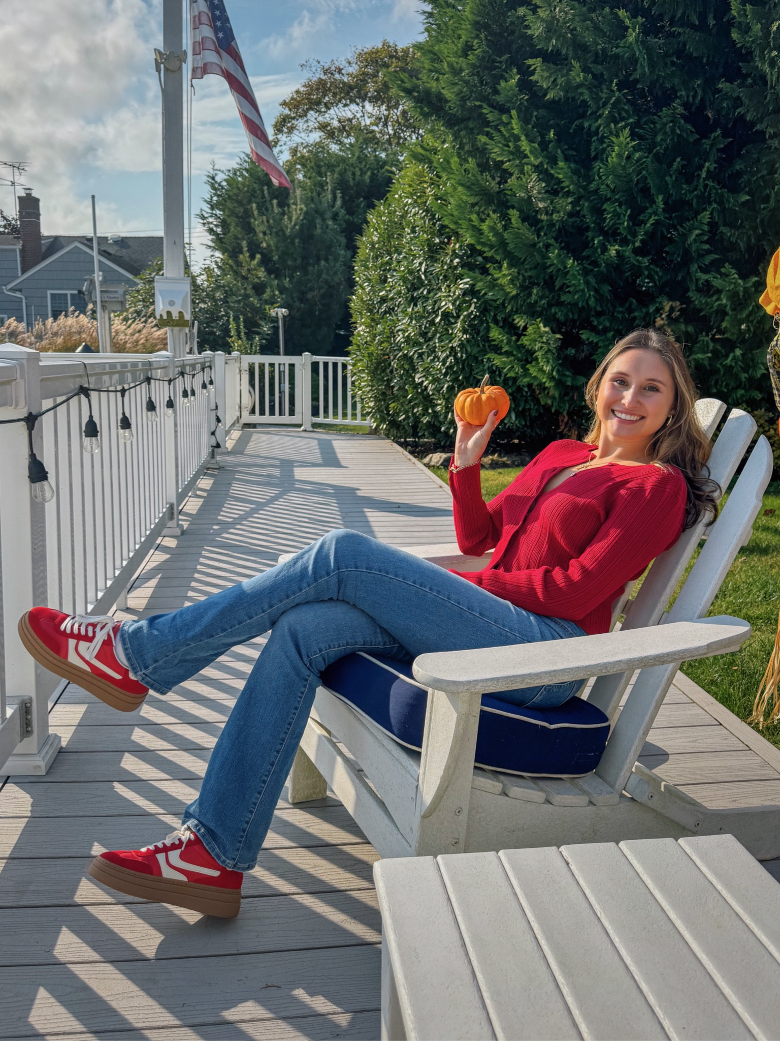 Perfect fall sneakers and sweater♥️🍒

#LTKShoeCrush #LTKFindsUnder100 #LTKSeasonal