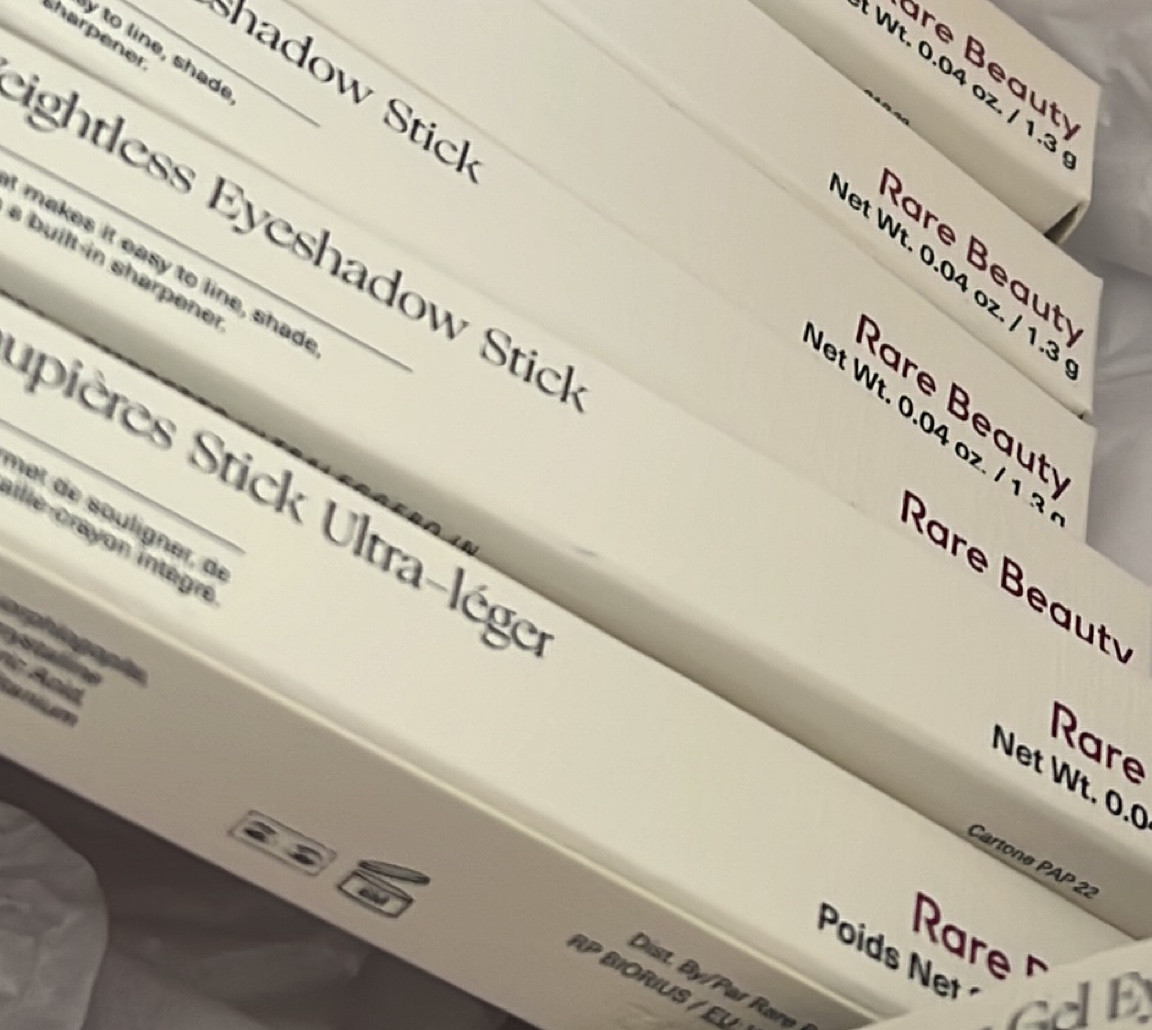  chegou um carregamento de rare beauty por aqui e eu vou preparar um conteúdo especial, enquanto isso, deixarei  meus produtos favoritos da marca linkado neste post! 

#LTKbrasil #LTKbeauty #LTKcurves