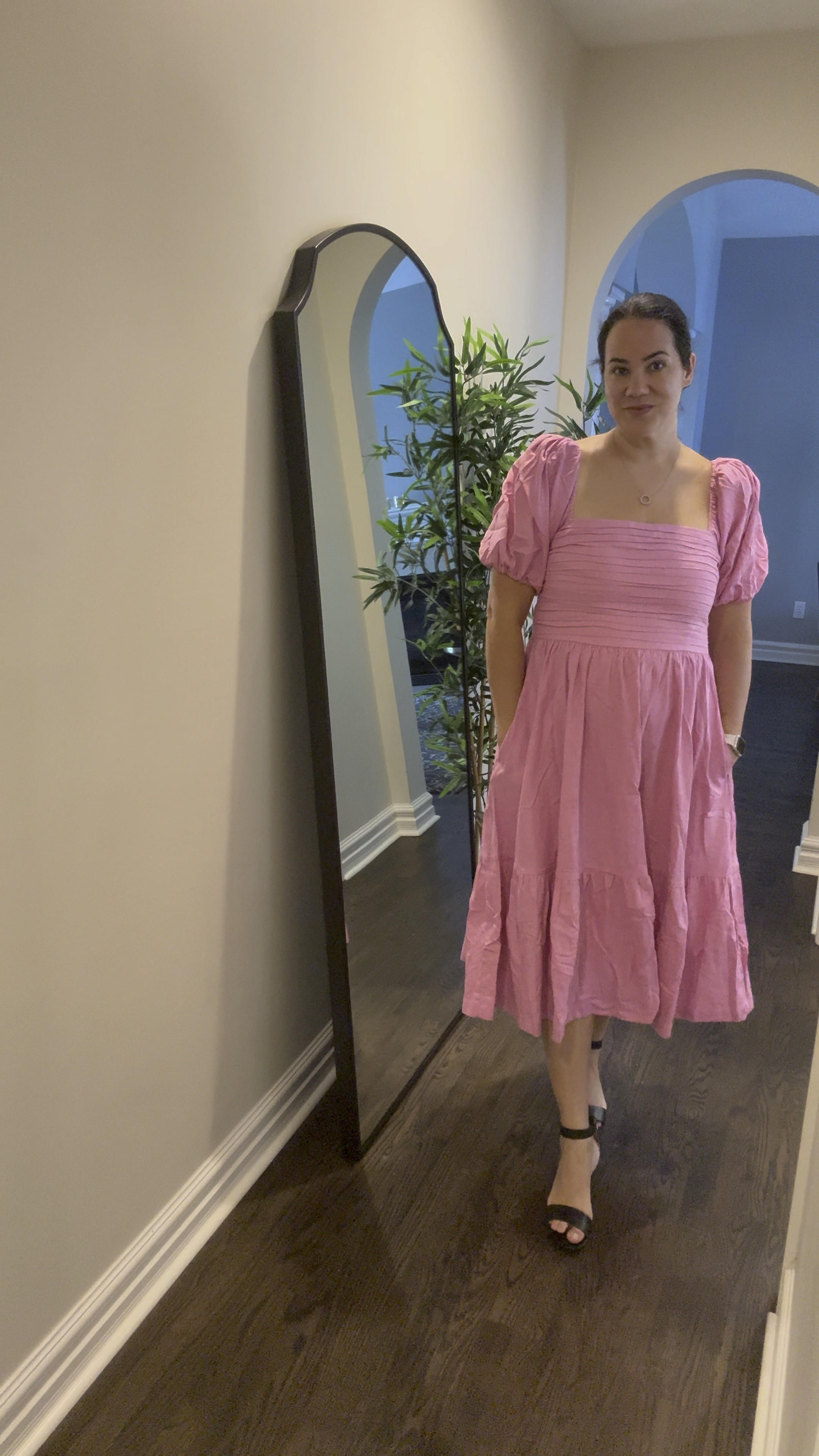 Emerson Linen-Blend Puff Sleeve Midi Dress

Flattering short-sleeve midi dress in our comfortable linen-blend fabric, featuring ruching details along the bodice, subtle puff sleeves and a tiered skirt with pockets. Imported.
Lining:100% Cotton / Elastic:76% Polyester, 24% Elastane / Body:53% Linen, 47% Cotton

Machine wash cold, with like colors
Only non-chlorine bleach
Line dry
Warm iron if needed
Do not dry clean

Mid size fashion 
Plus size fashionn

#LTKplussize #LTKstyletip #LTKmidsize