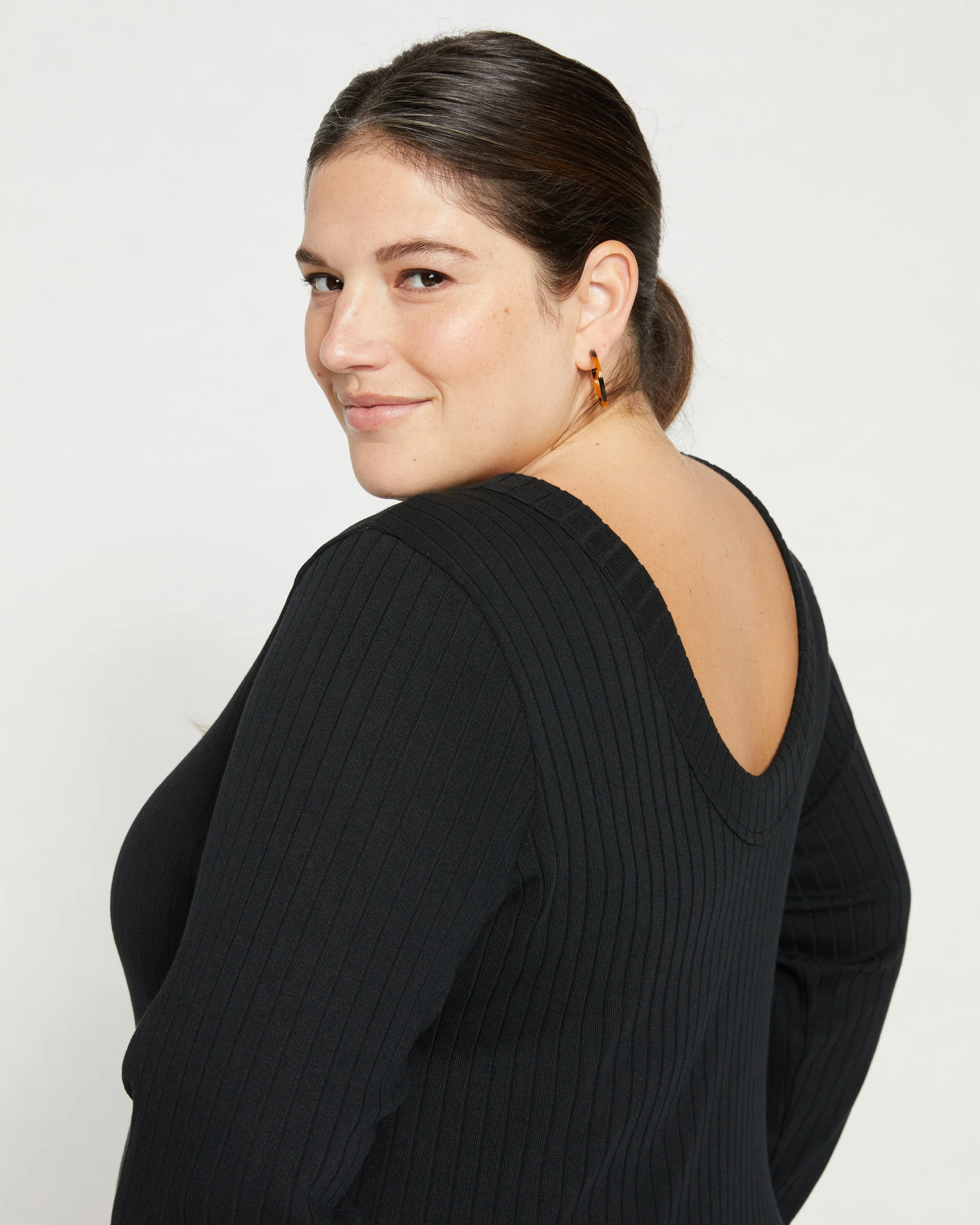 Aspen Rib Scoop Back Top - Black | Universal Standard