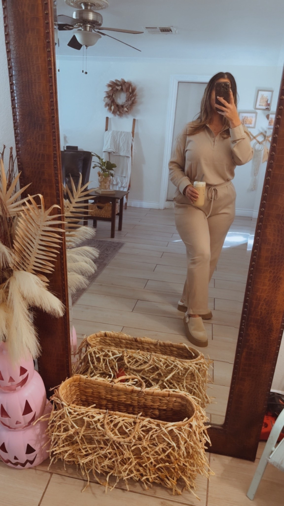 WFH OOTD #wfhootd #ootd #momfashion #workfromhomeootd #fallfashion #midsizefashion #neutraloutfits #wfh #teleworkootd

#LTKMidsize #LTKFindsUnder50 #LTKStyleTip