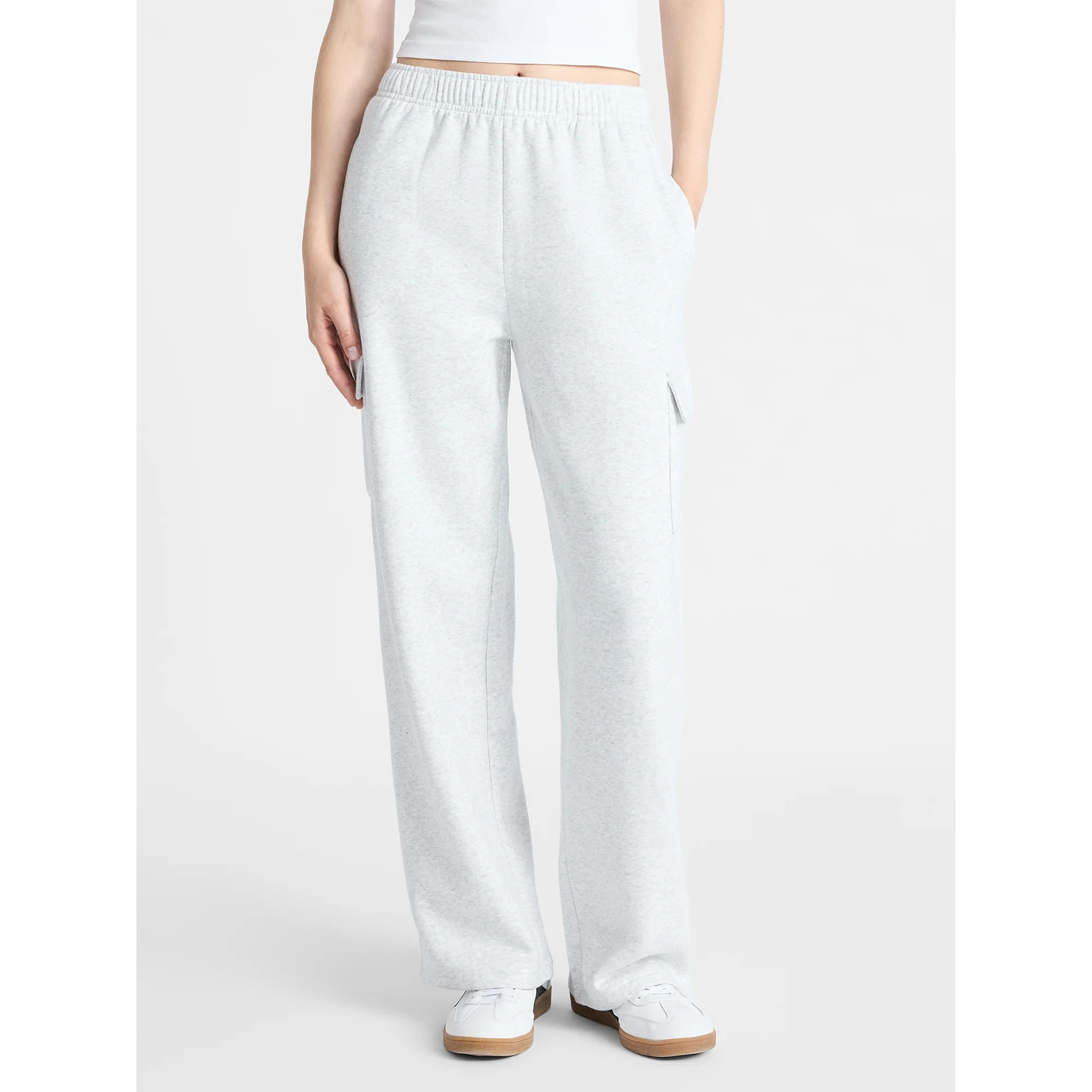 No Boundaries Fleece Cargo Wide-Leg Pants, 30'' Inseam, Women's XXS-XXL | Walmart (US)