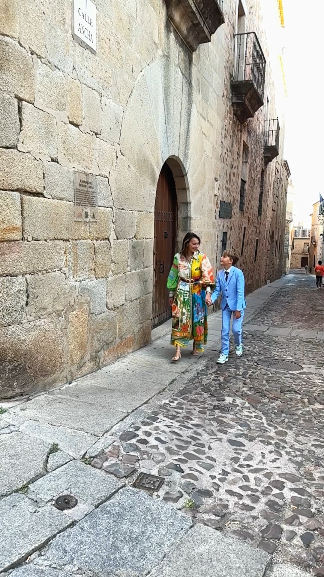 Walking around #Sevilla 💛

#LTKStyleTip #LTKTravel #LTKOver40