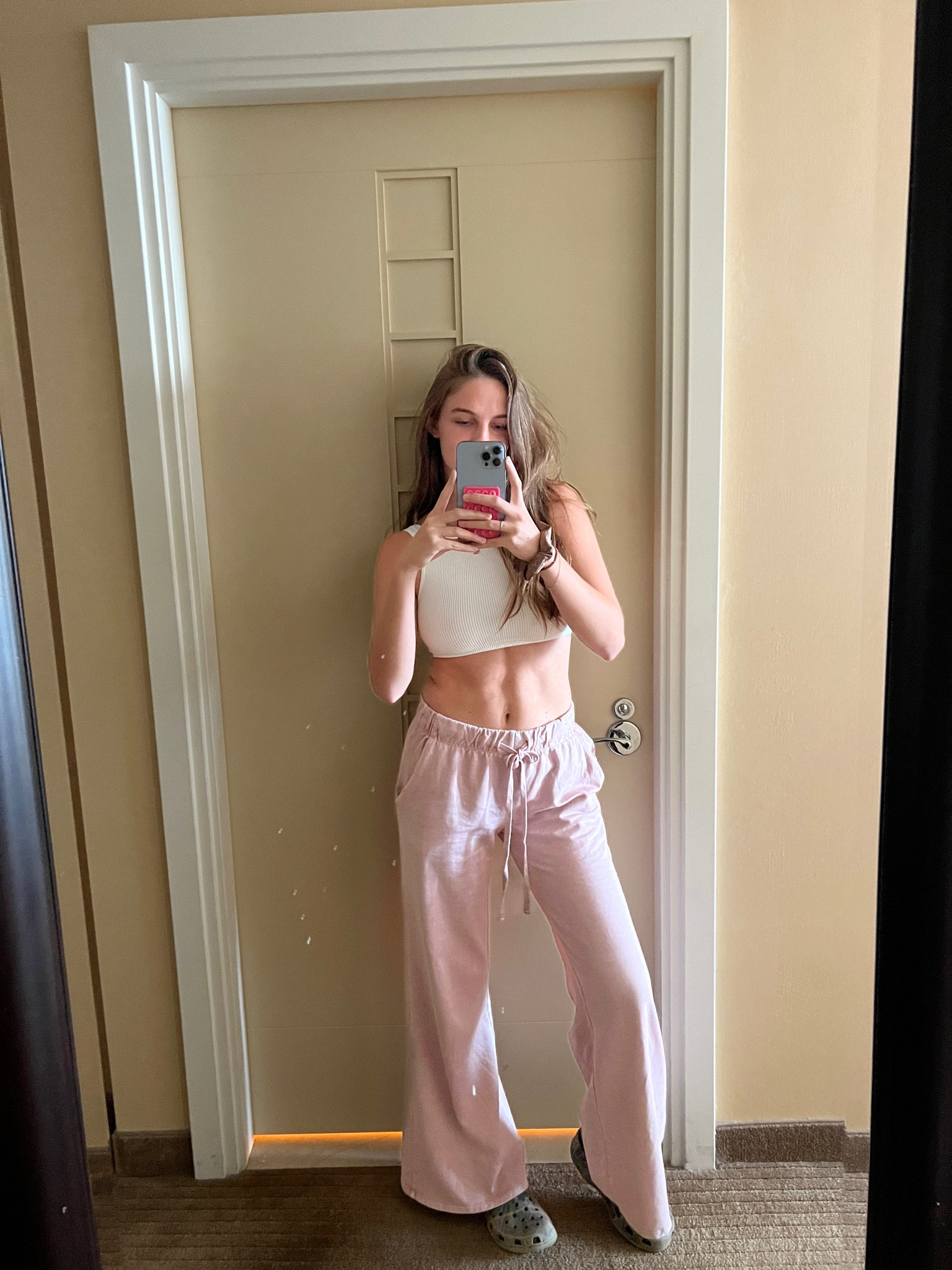 TRAVEL FIT🩷🐑

#LTKTravel #LTKFindsUnder100 #LTKActive