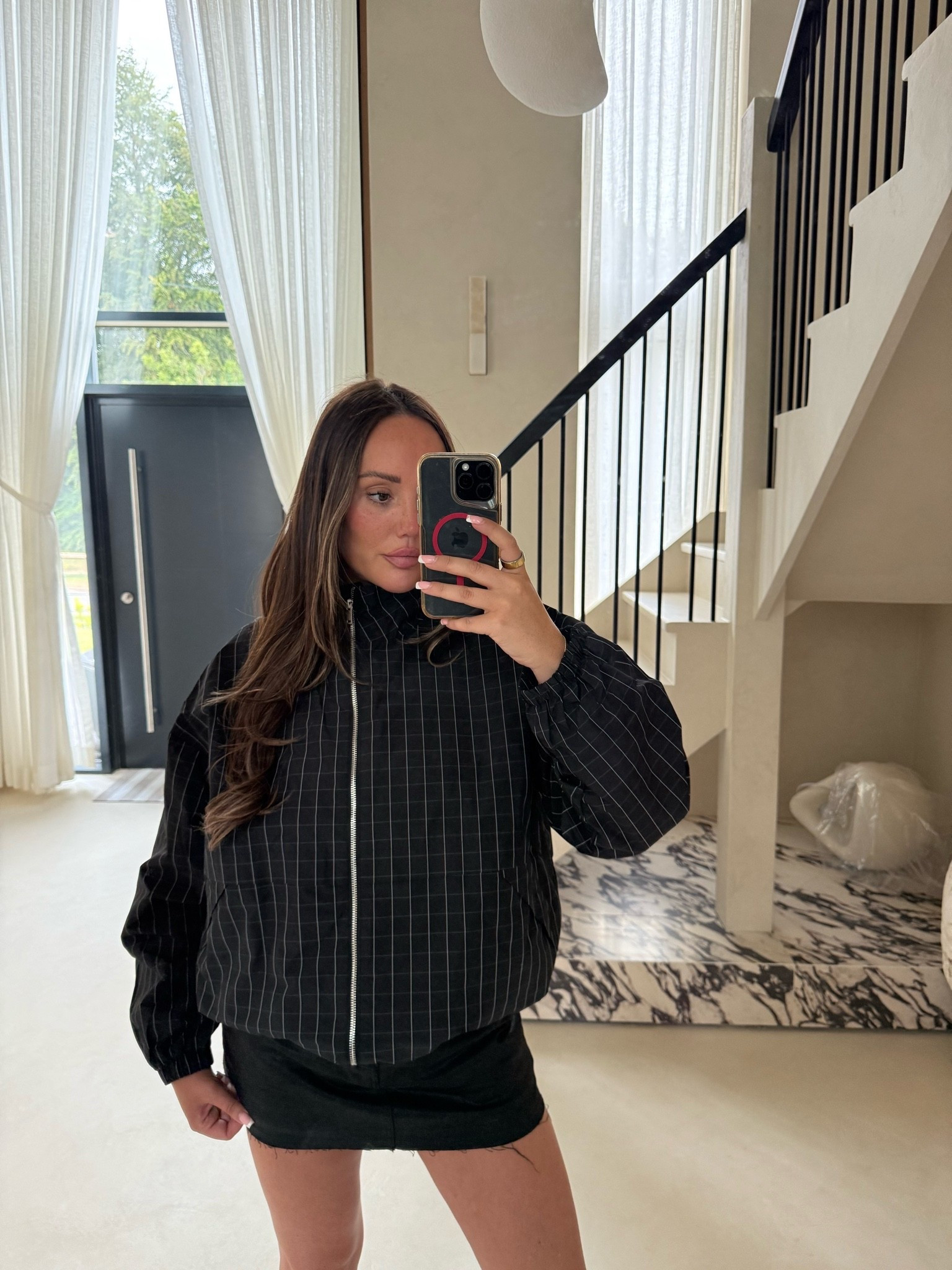 I’m debating send this one back! I got a Large in this wind breaker jacket! And if you op for more black clothing then this one’s for you! 😍😍😍 I’ve just been loving colour this summer!
